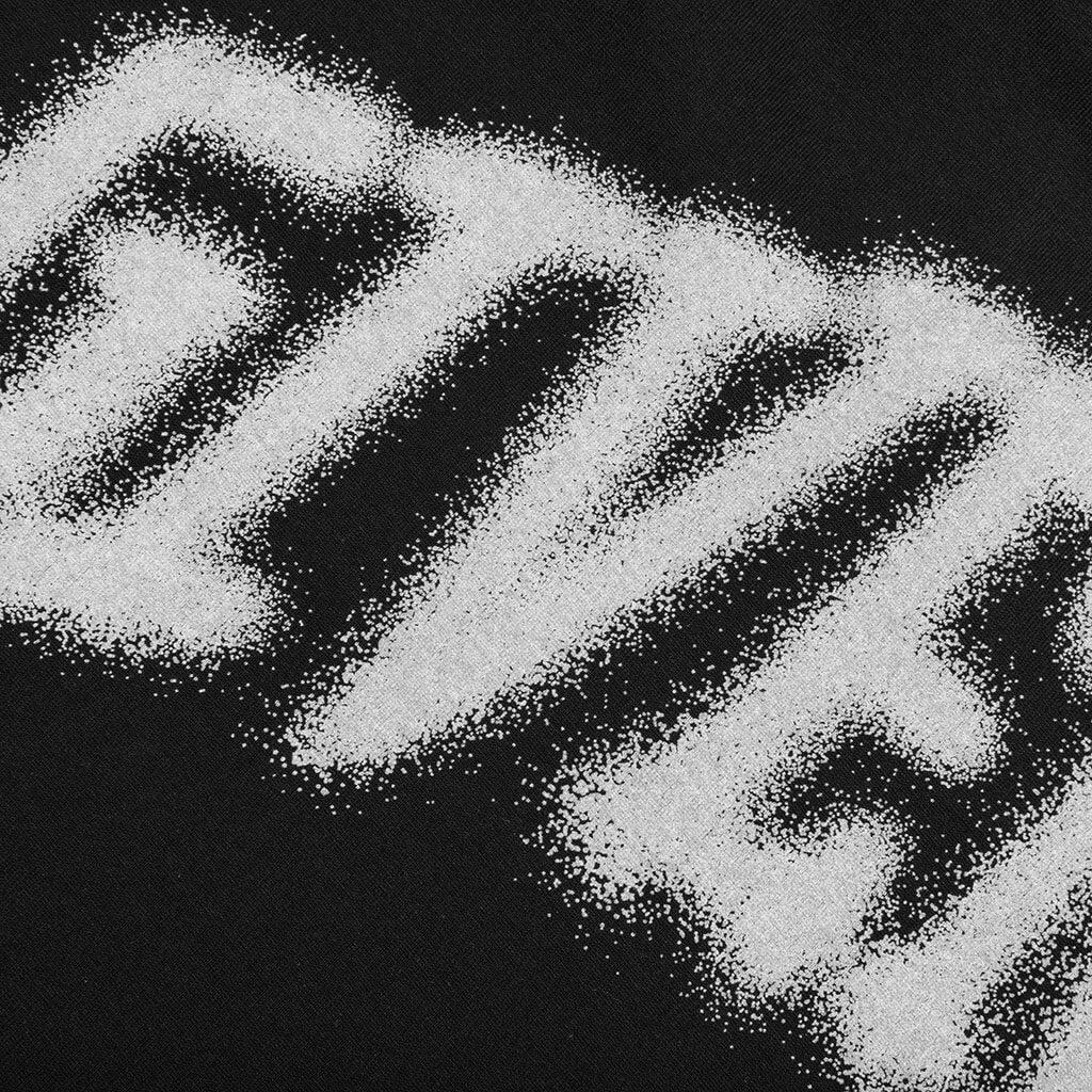 Classic Fit T-Shirt - Black Male Product Image