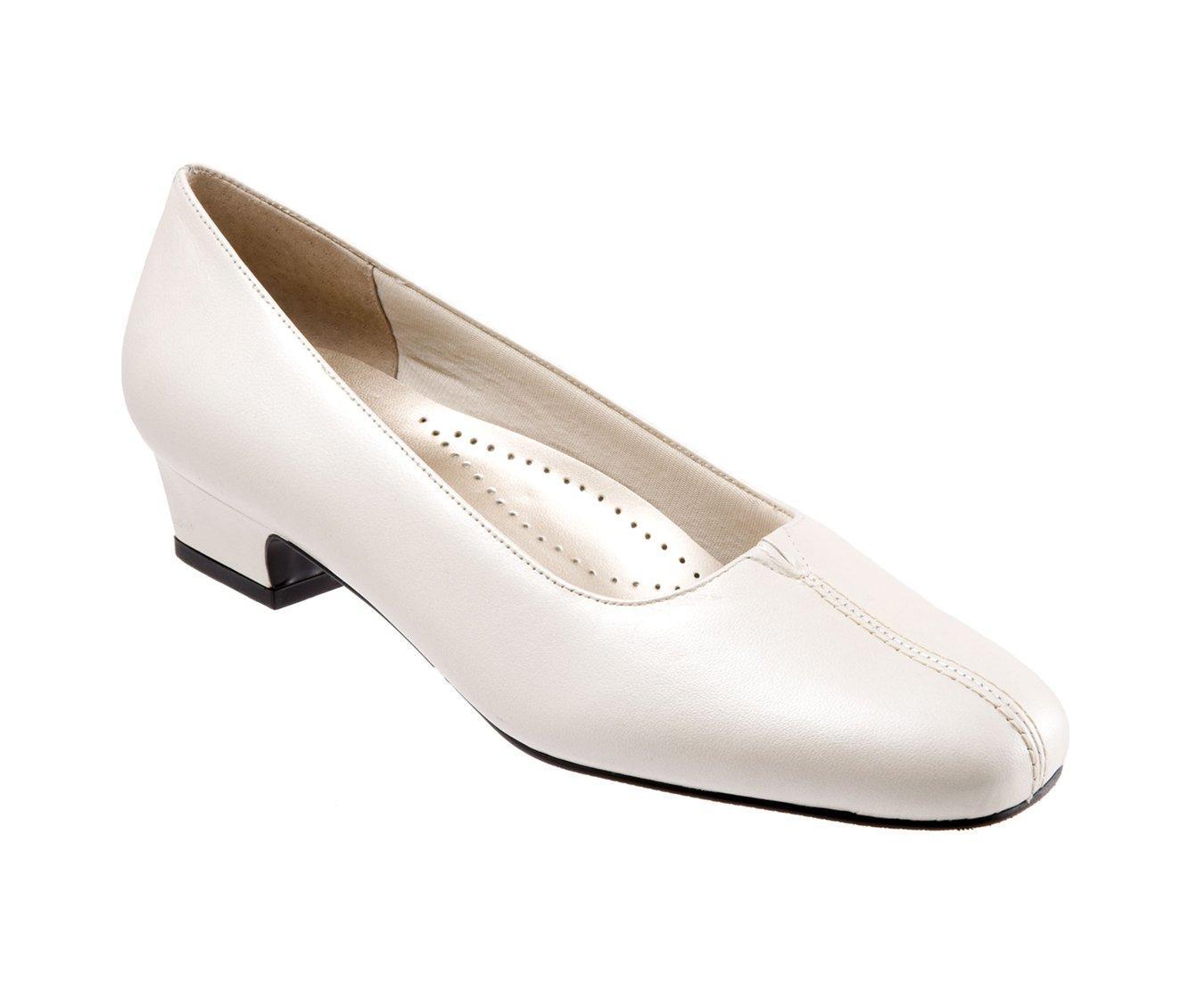 Women's Trotters Doris Pumps Product Image