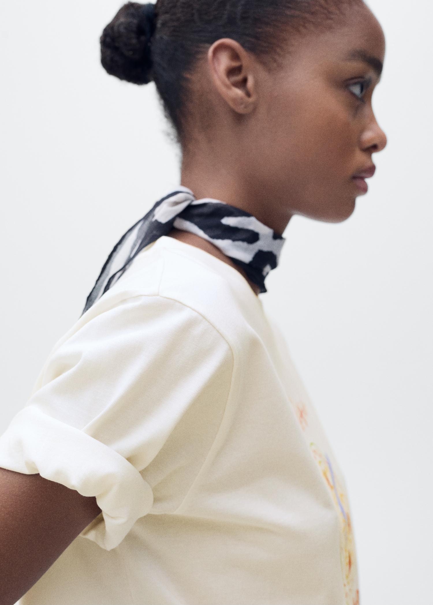 Short-sleeved printed t-shirt - Women | MANGO USA Product Image