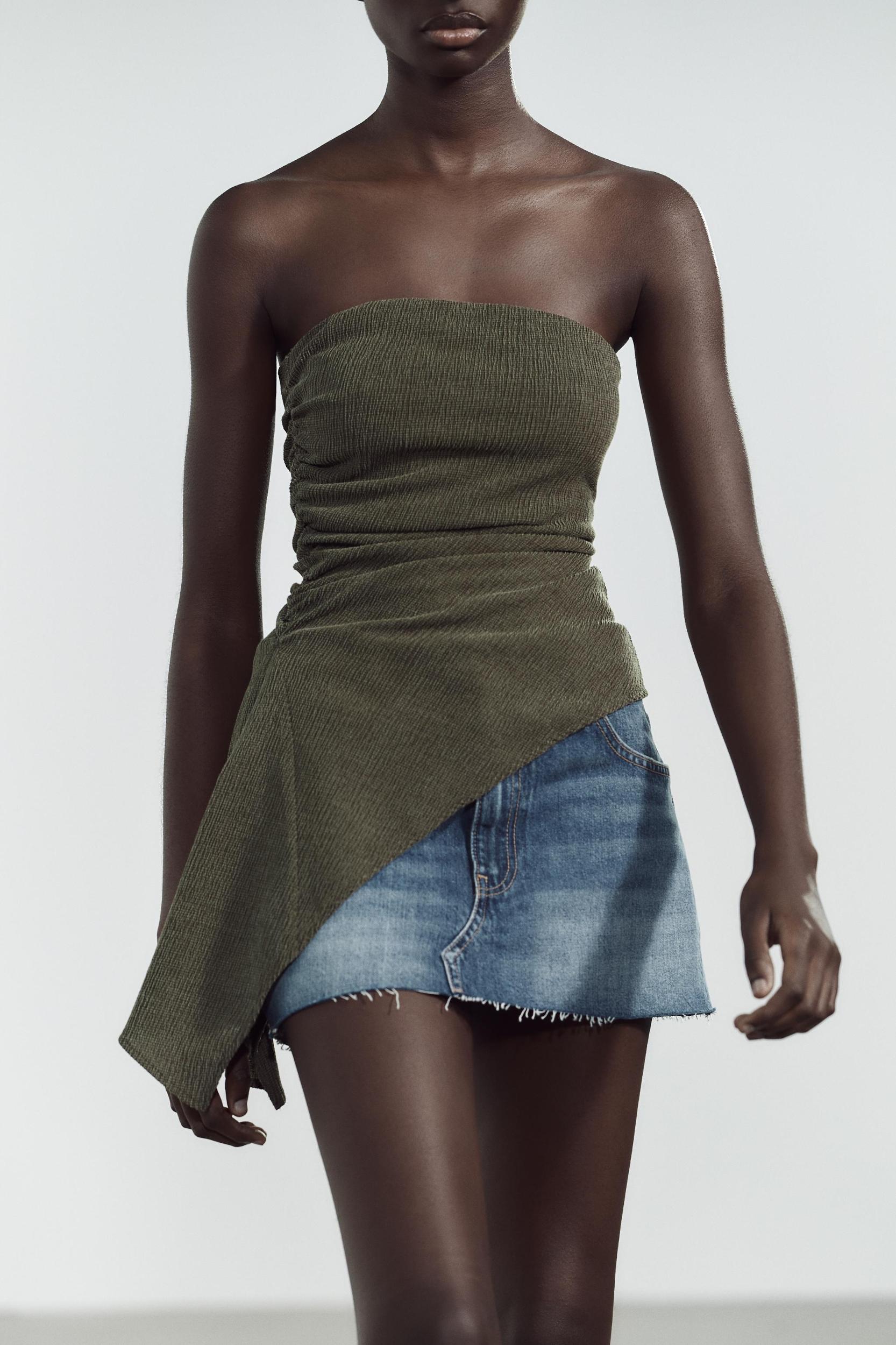 TEXTURED BANDEAU TOP Product Image