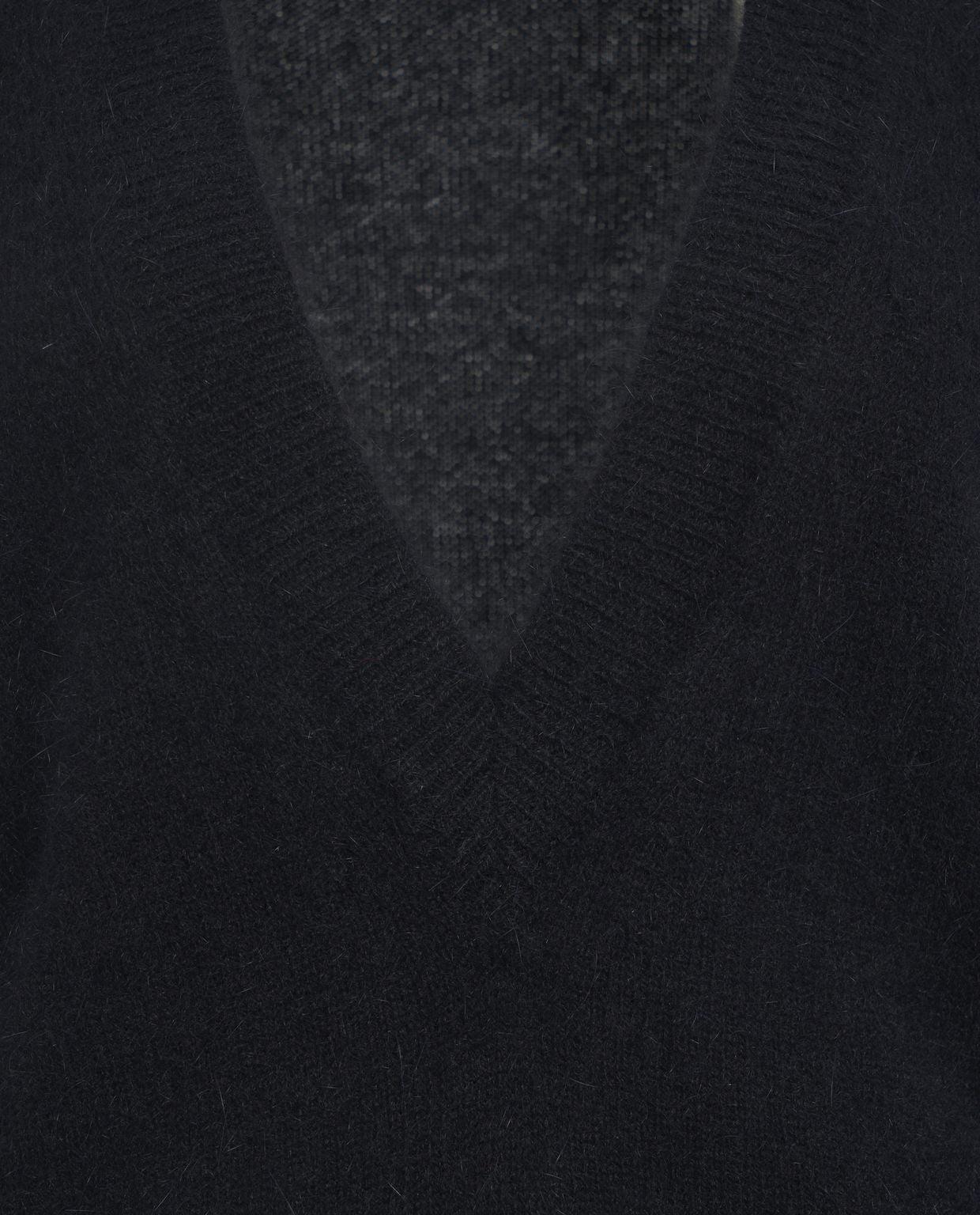 Pullover with v-neck Product Image