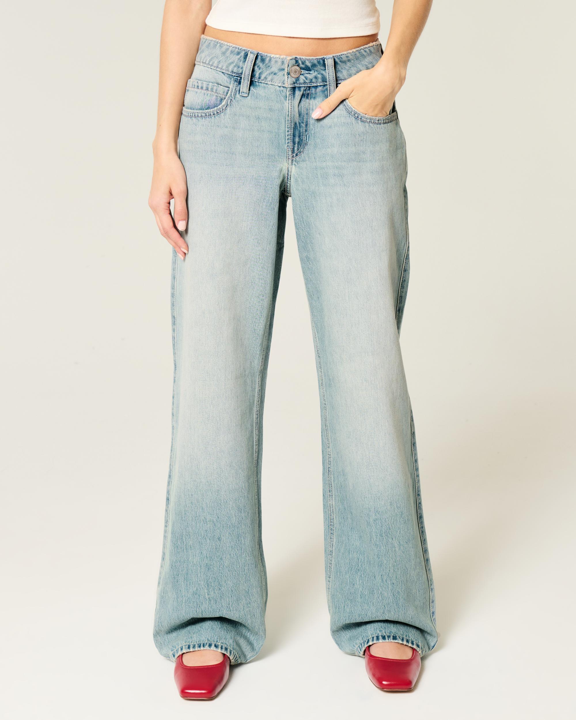 Low-Rise Light Wash Baggy Jeans Product Image