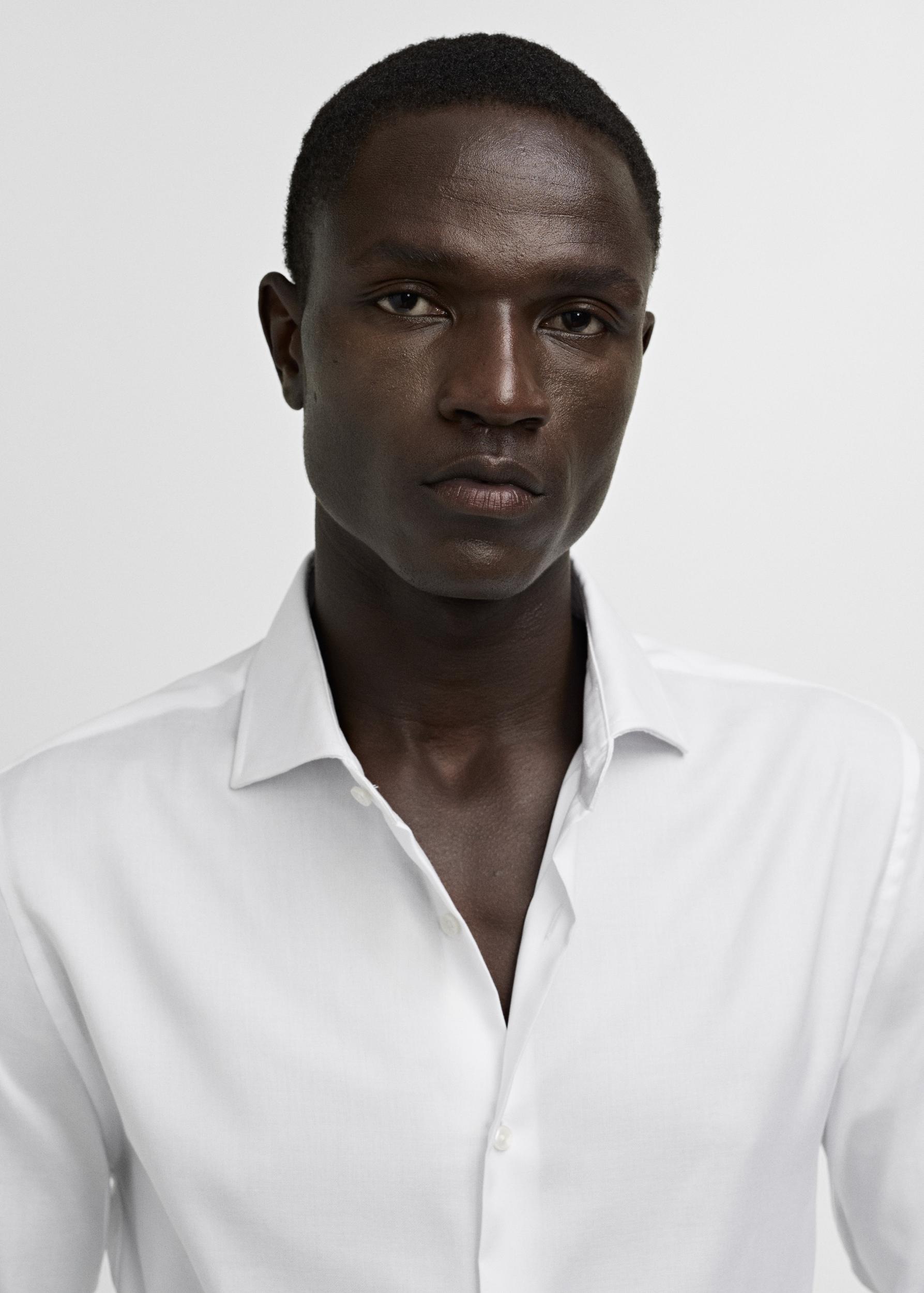 Slim-fit textured cotton suit shirt - Men | MANGO USA Product Image