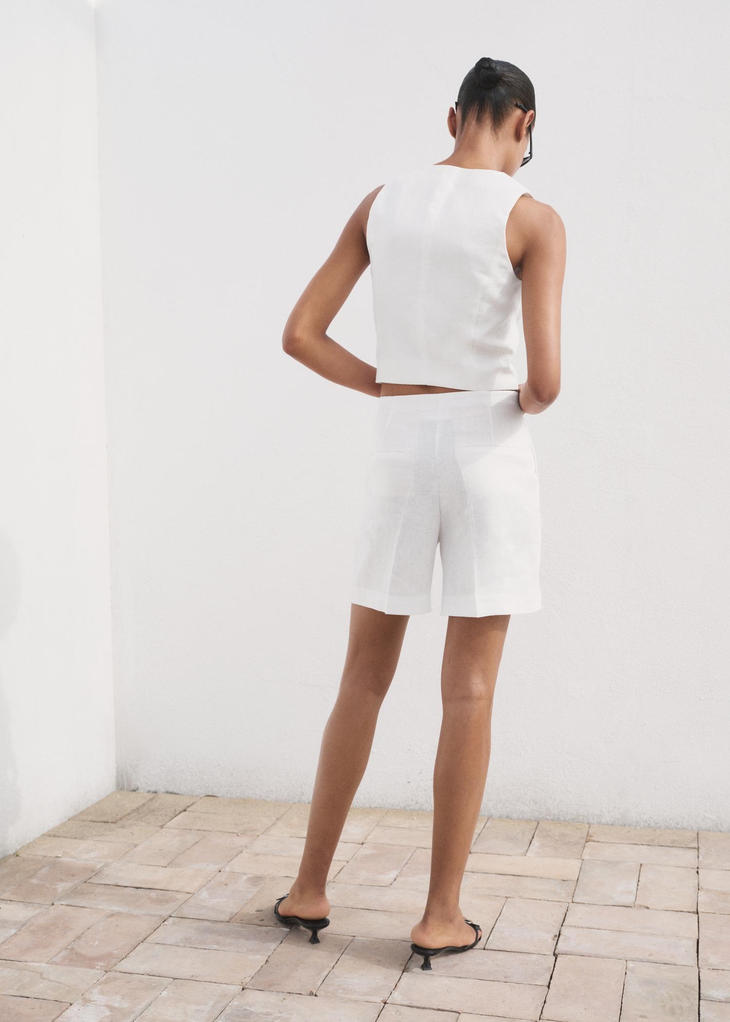 Linen straight-fit mid-rise shorts - Women | MANGO USA Product Image