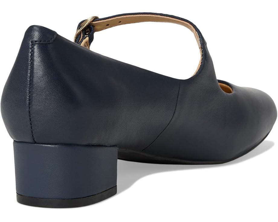 Women's Trotters Desna Product Image