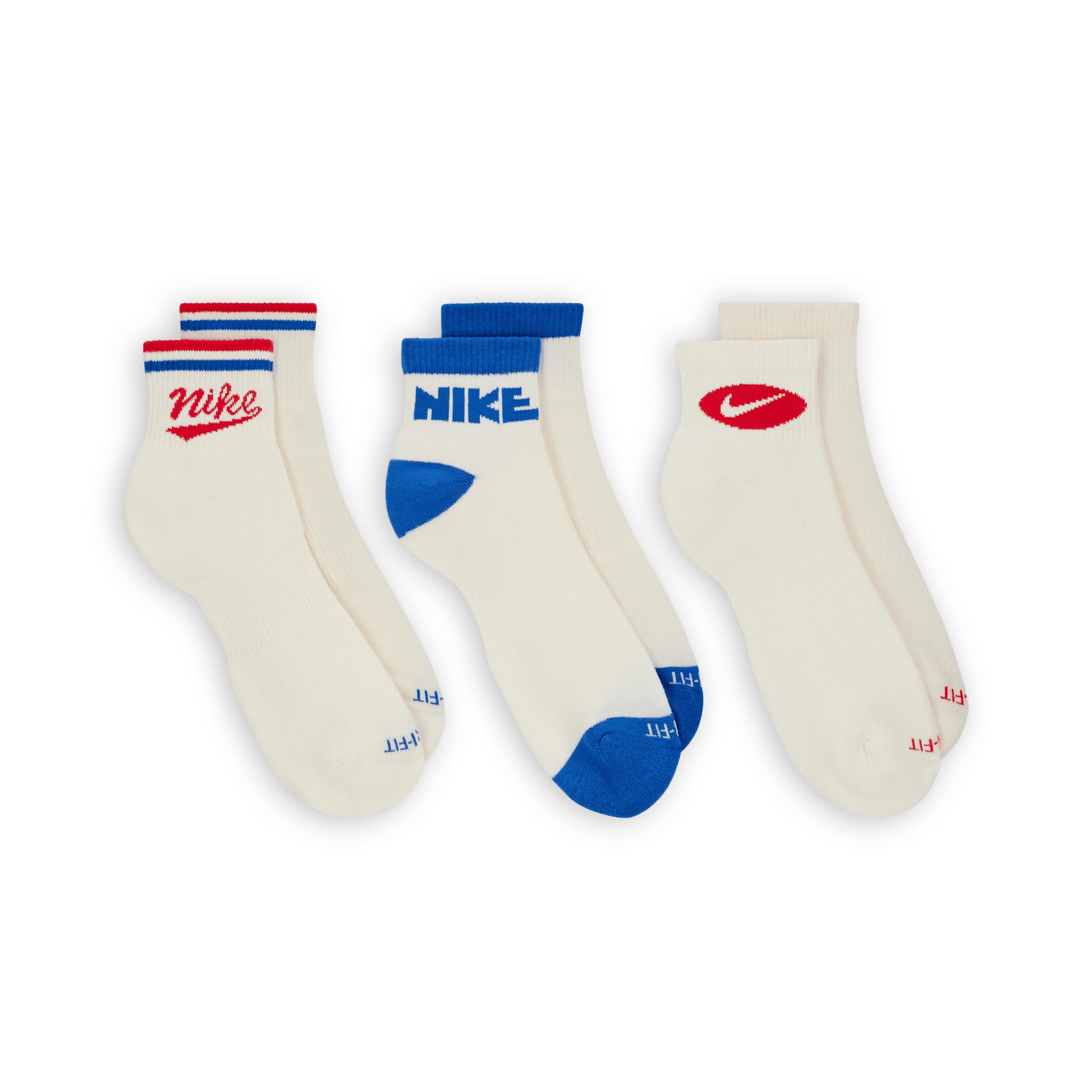 Nike Men's Everyday Plus Ankle Socks (3 Pairs) Product Image