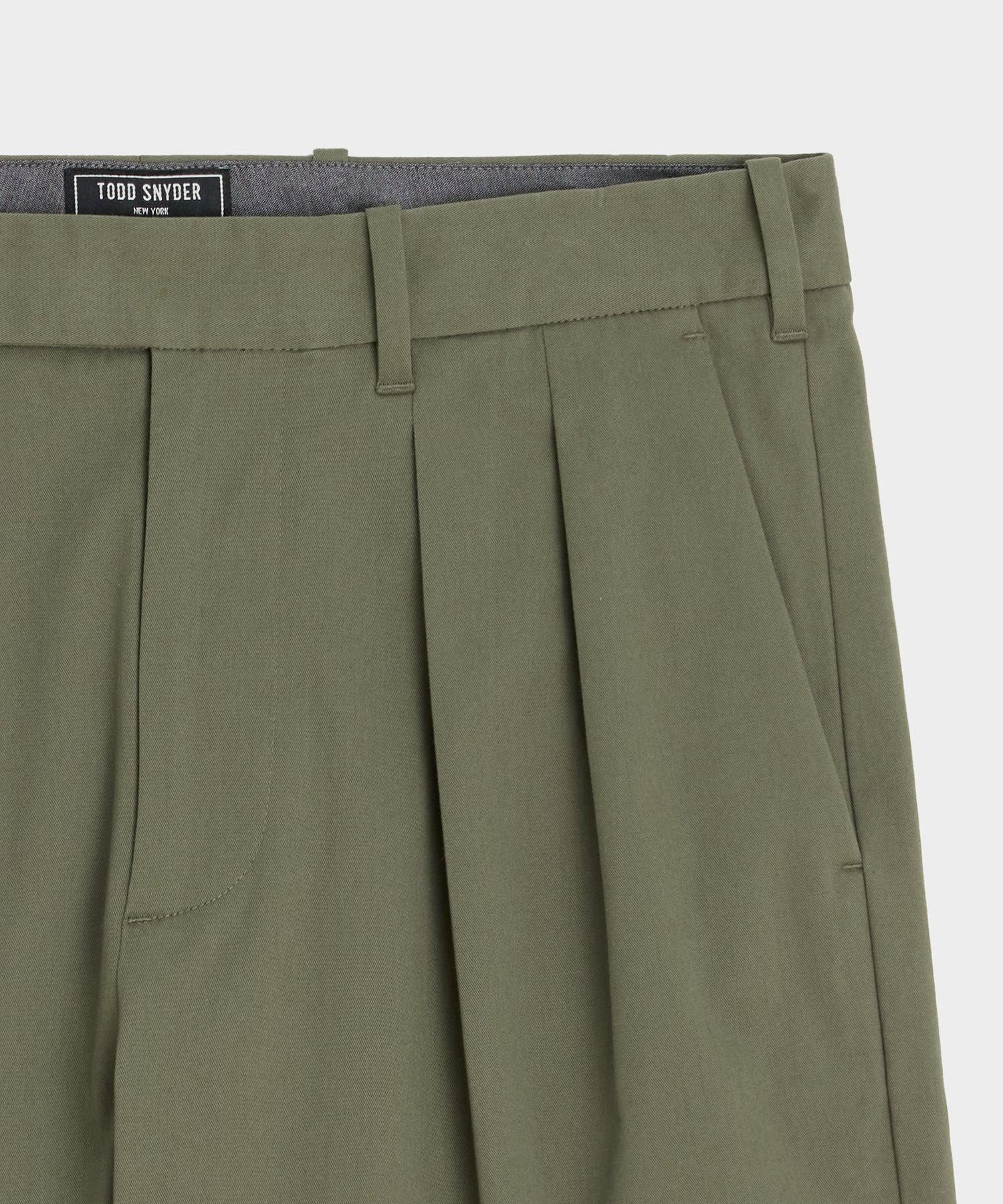 7" Pleated Tab Short Product Image
