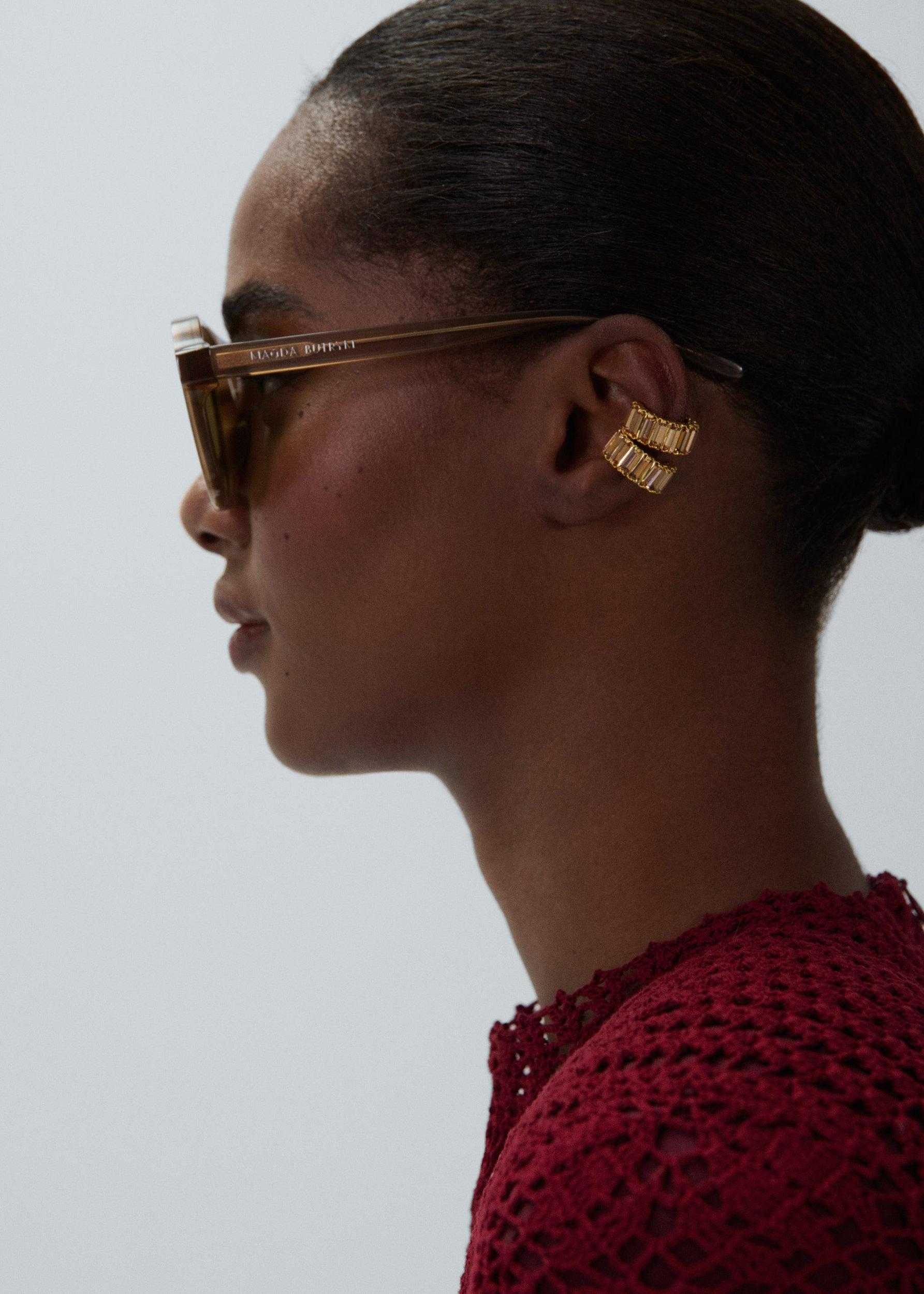 Baguette cut crystal cuffs in beige gold Product Image