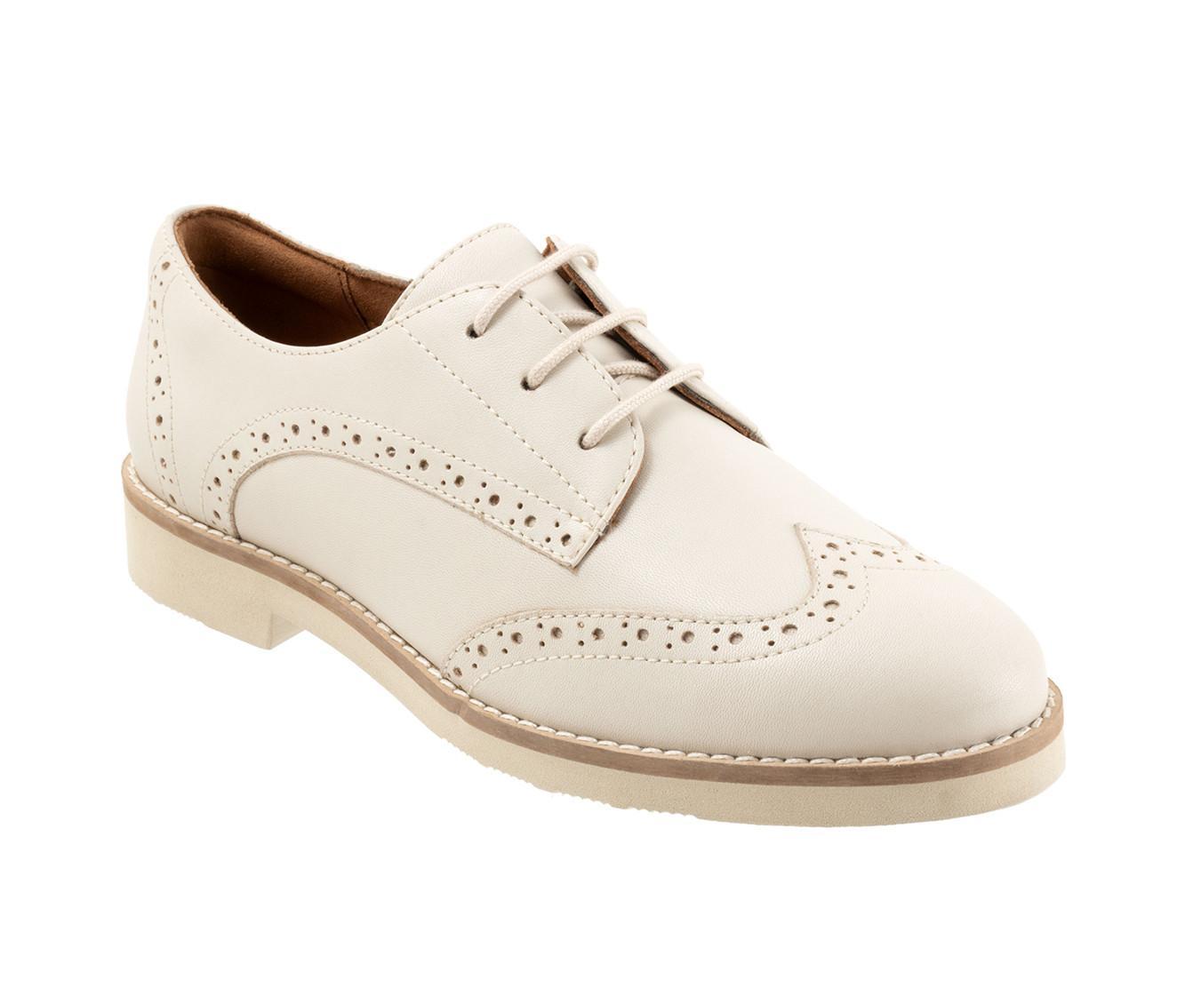 Women's Softwalk Willet Oxfords Product Image