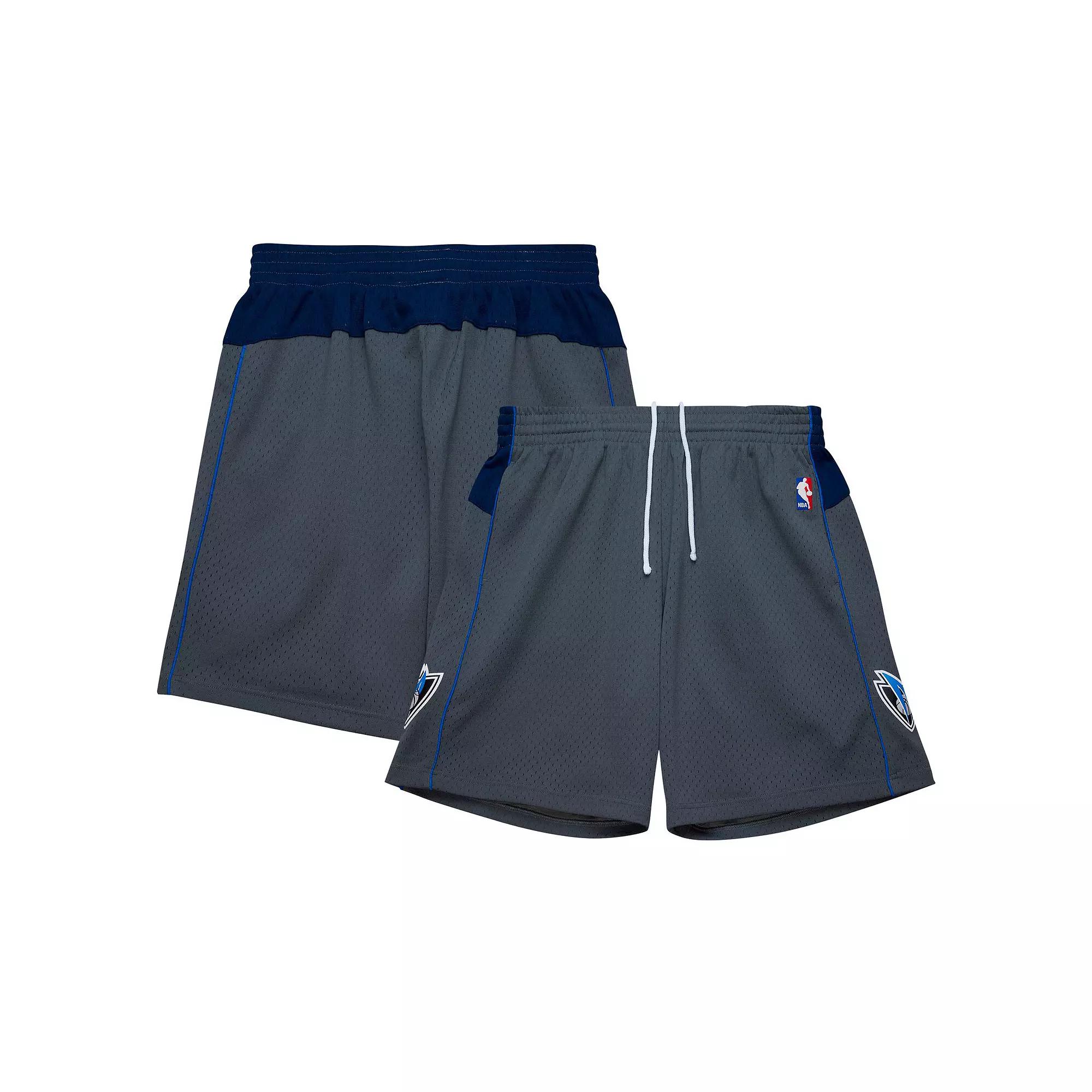 Men's Mitchell & Ness Gray Dallas Mavericks 2003/04 Replica Shorts, Size: Small, Grey Product Image