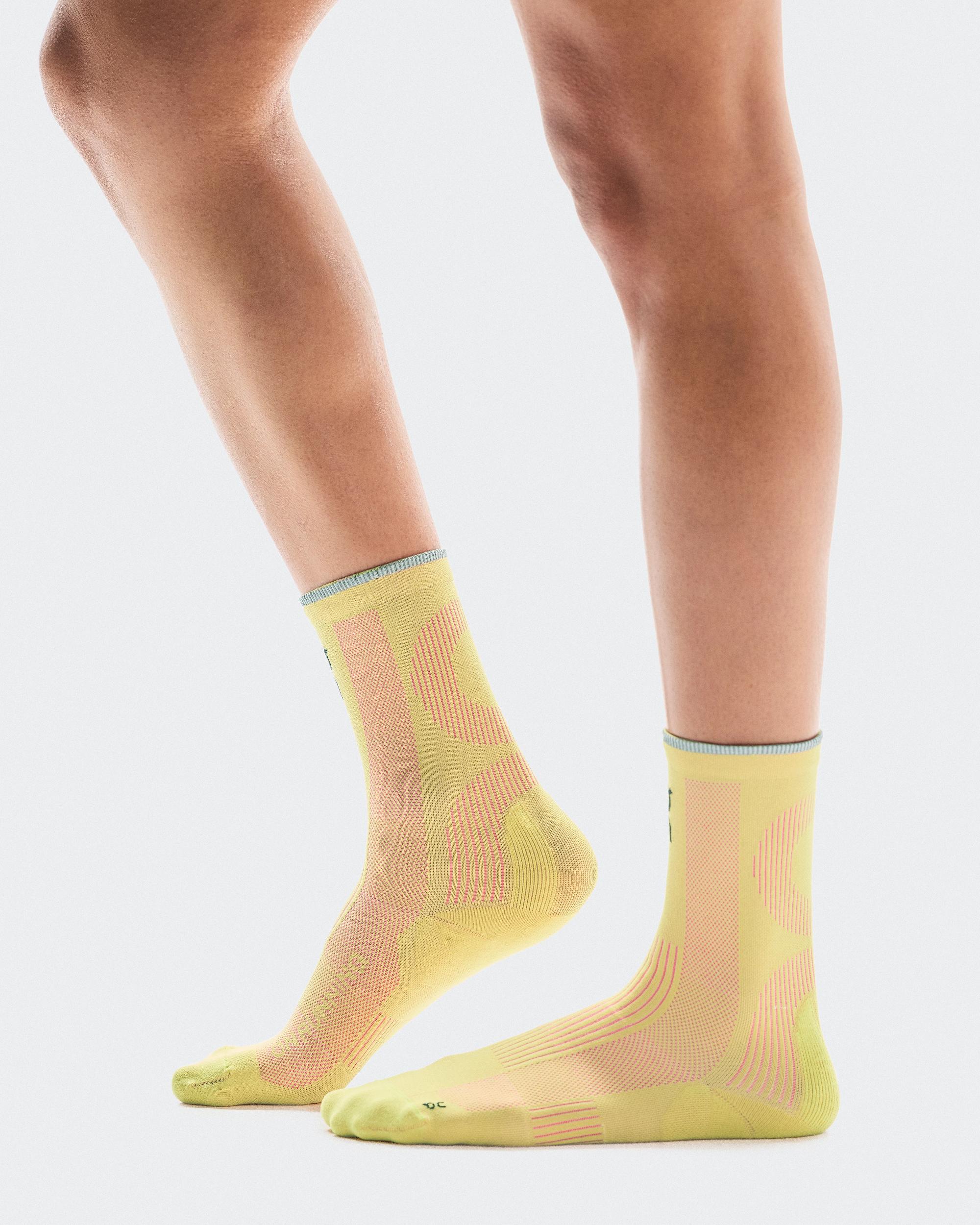 Elite Run Sock High: Cushioned, Ventilated Running Socks Product Image