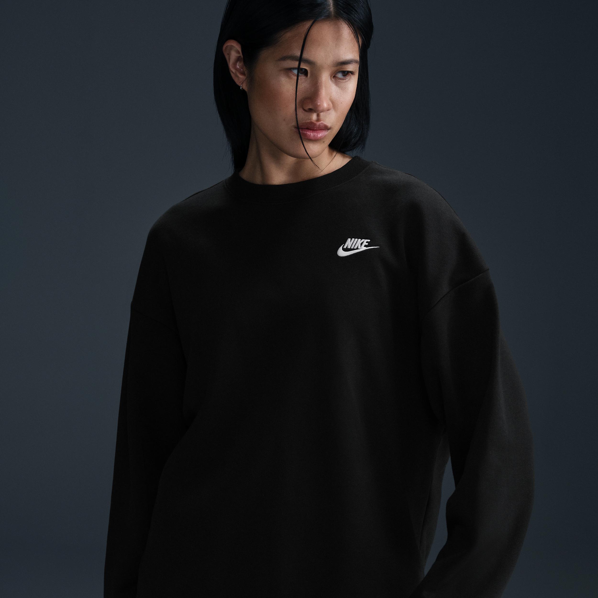Womens Nike Sportswear Club Fleece Loose Crew-Neck Sweatshirt | HV2326-010 Product Image