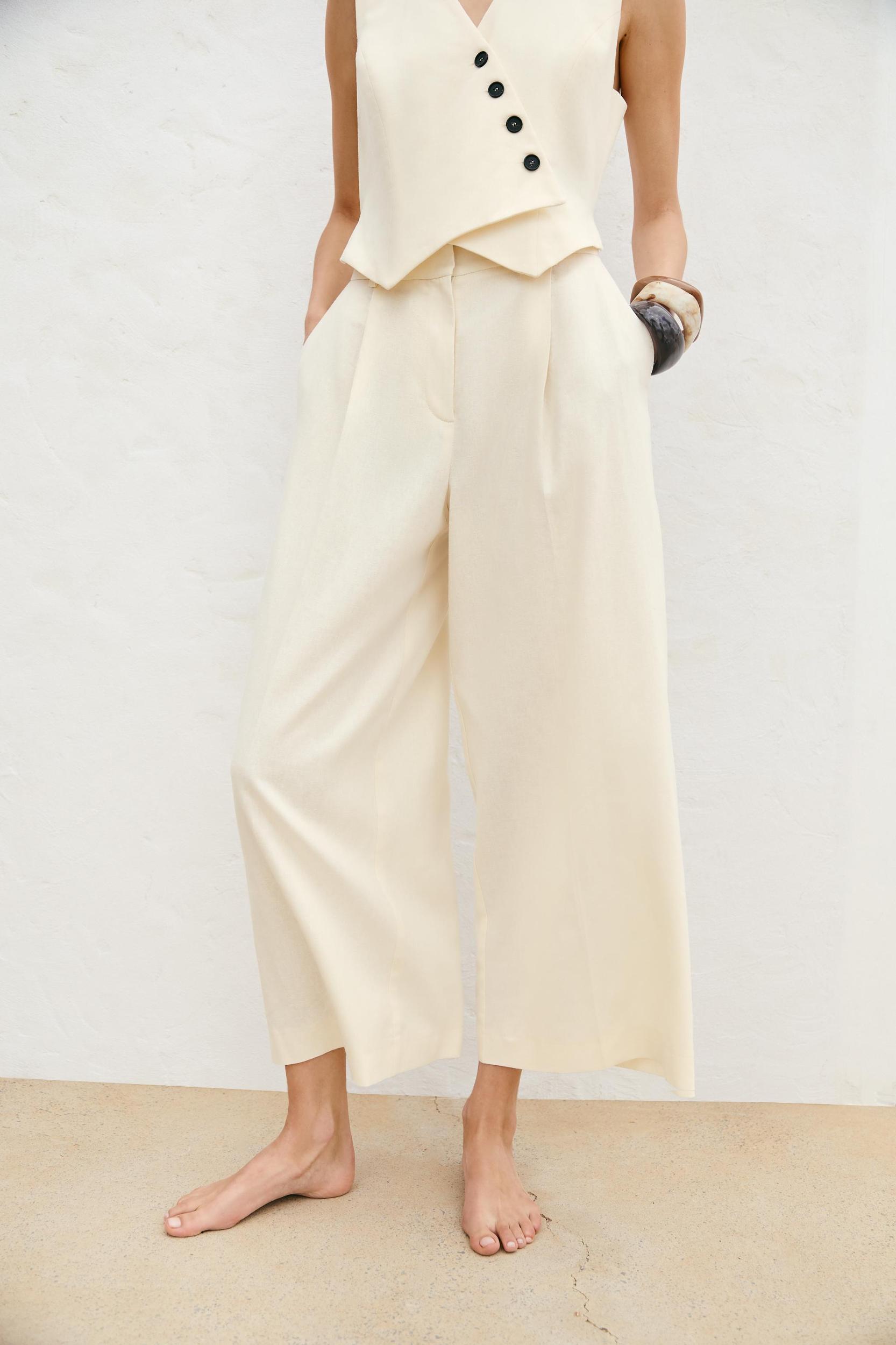 LONG LINEN VEST JUMPSUIT Product Image