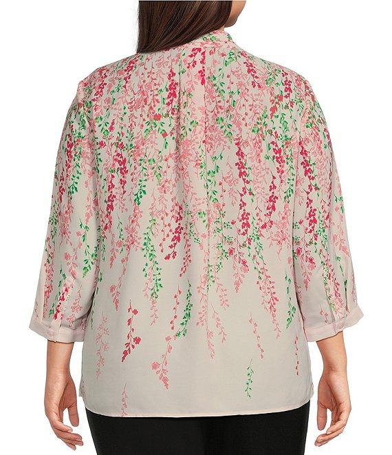 Investments Plus Size Caroline Signature Cascading Vines V-Neck 3/4 Sleeve Button Front Top Product Image