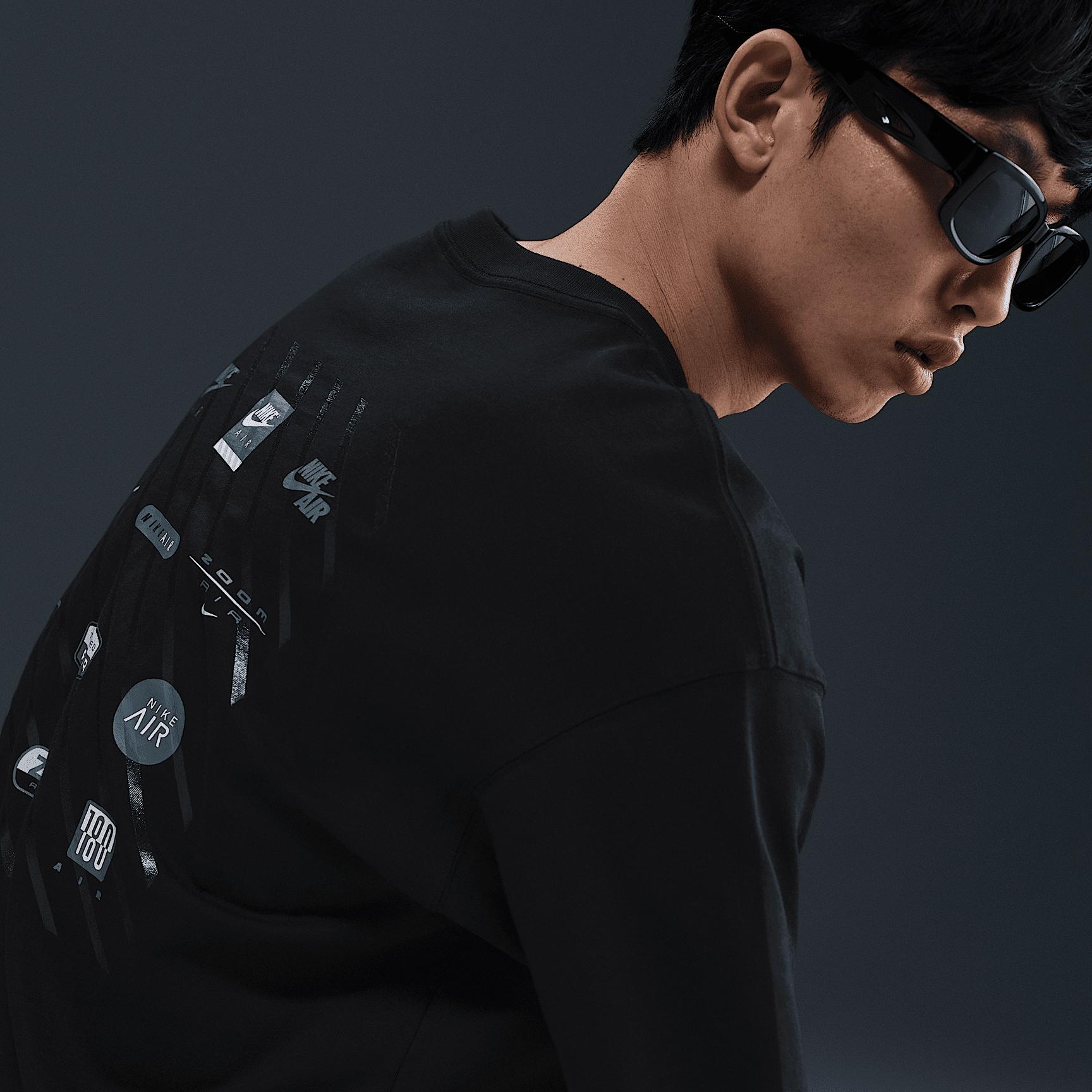 Mens Nike Sportswear Max90 T-Shirt | HJ0750-539 Product Image