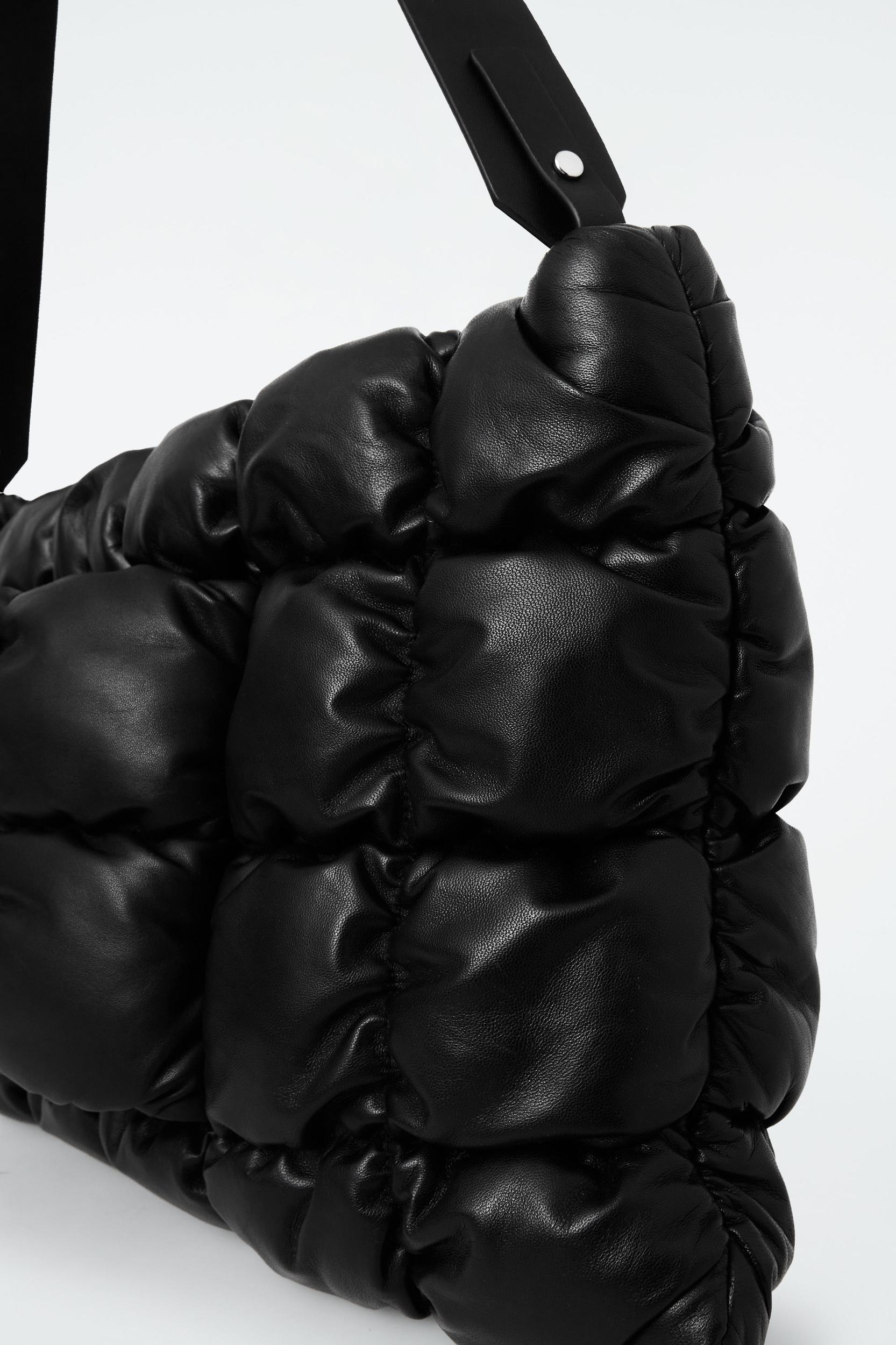 PILLOW OVERSIZED QUILTED CLUTCH BAG - LEATHER Product Image