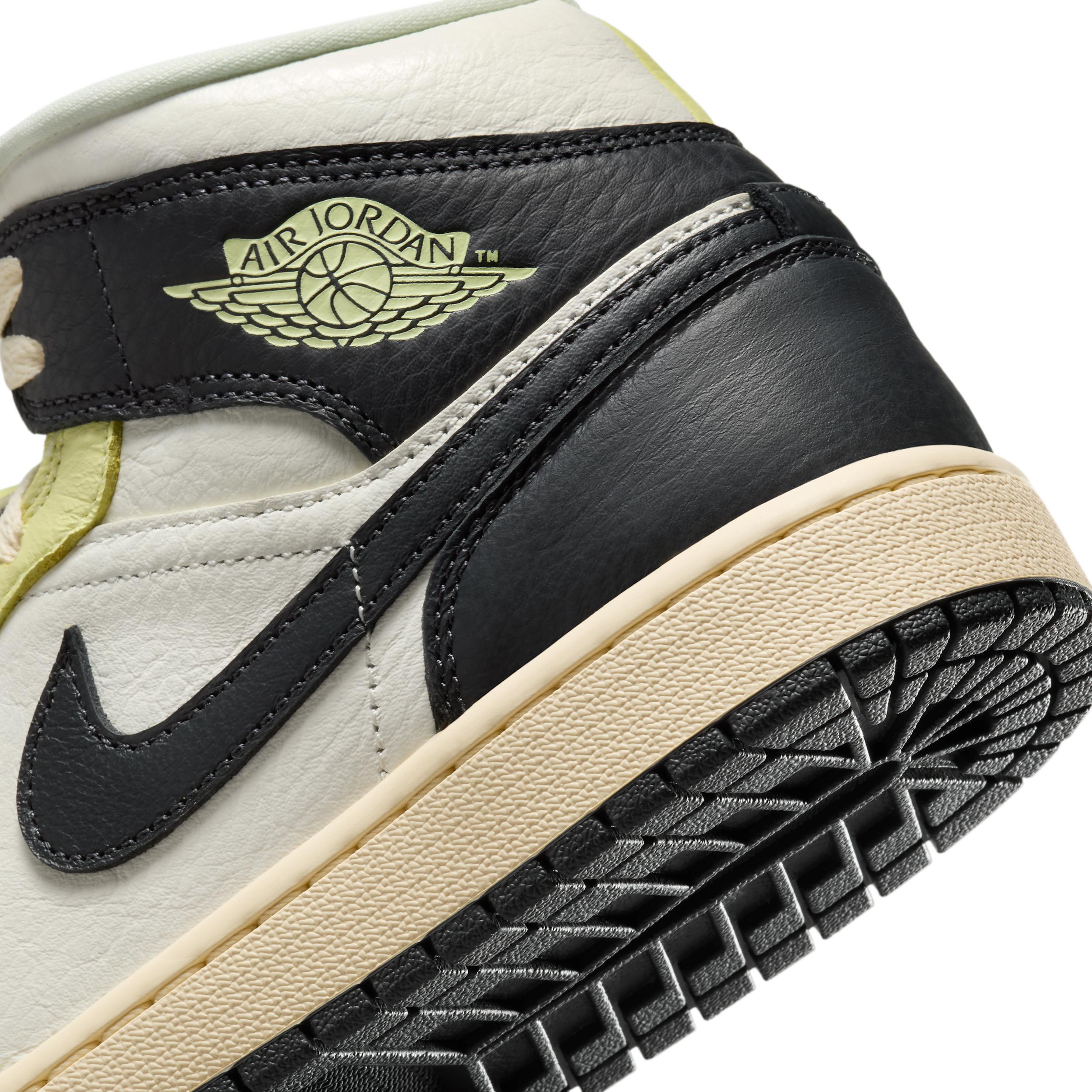 Women's Air Jordan 1 Mid SE Shoes Product Image