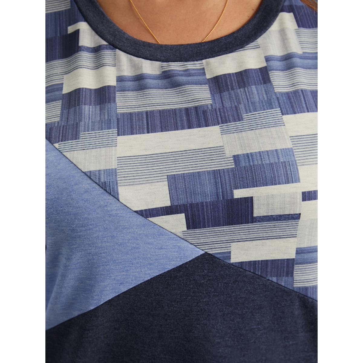 Plus Size Geometric Colorblock Contrast Crew Neck Sweatshirt Women Indigo Casual Contrast Round Neck Dailywear Sweatshirts BloomChic 14-16/1X Product Image