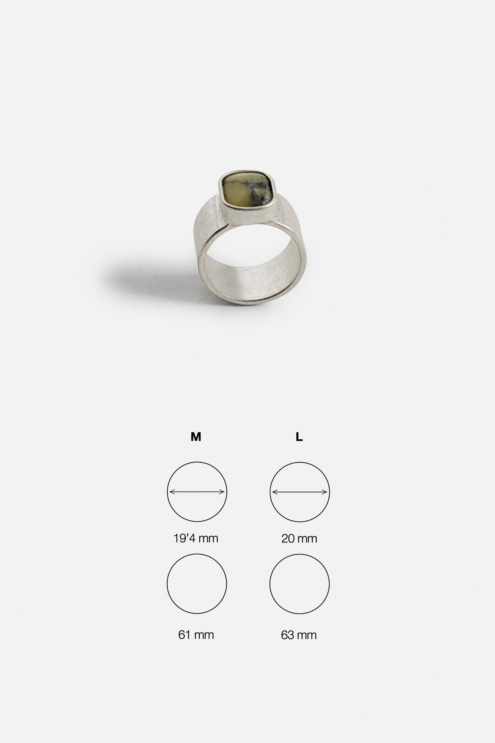 STONE SIGNET RING Product Image