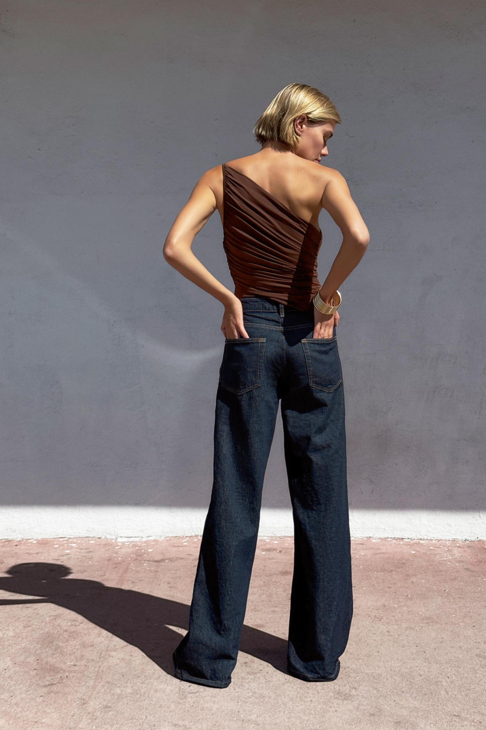 RUCHED ASYMMETRIC TOP Product Image