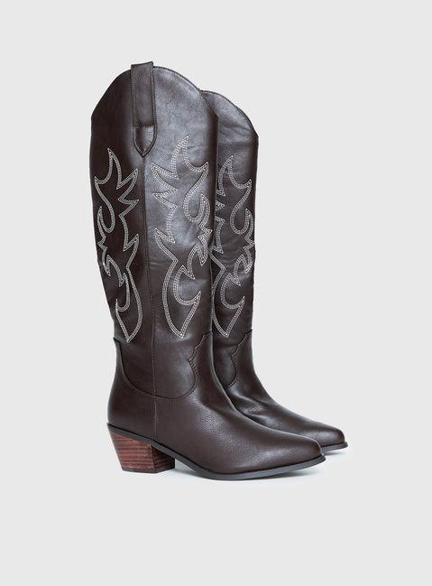 Billini Urson Boots Chocolate / White Product Image