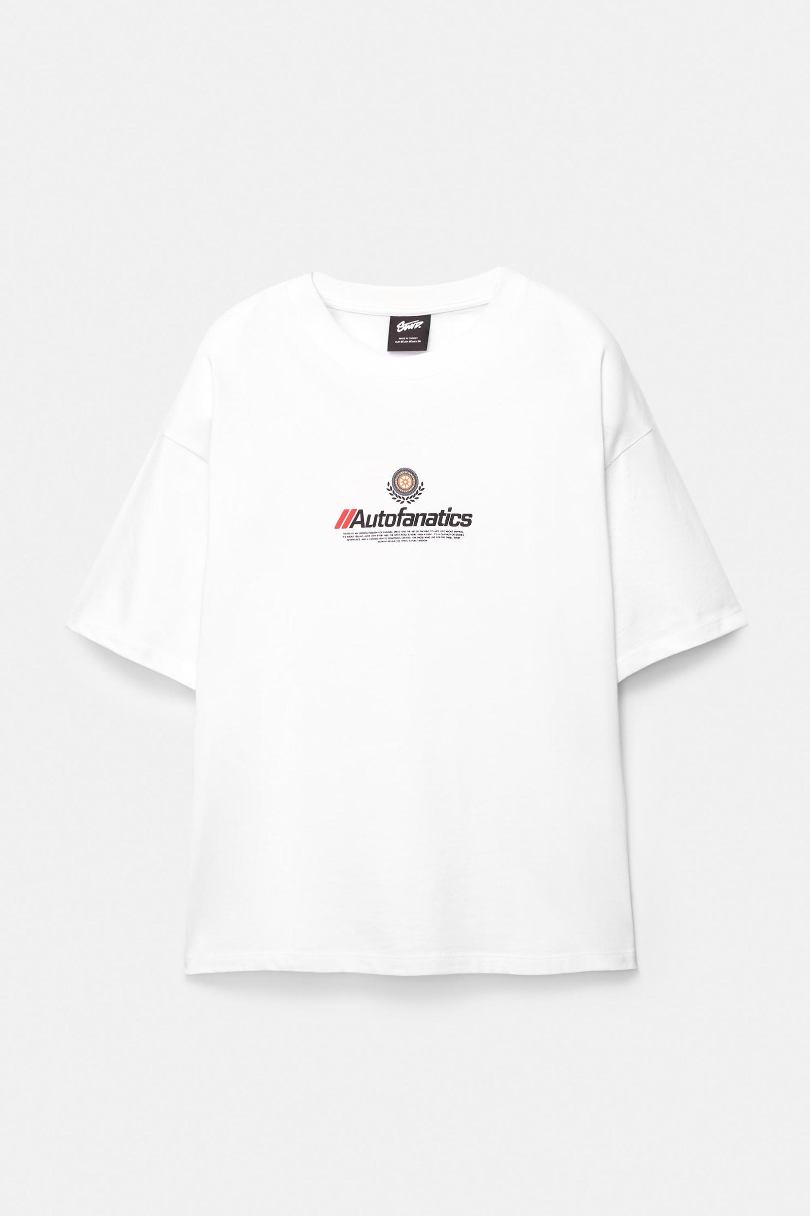STWD rim T-shirt Product Image