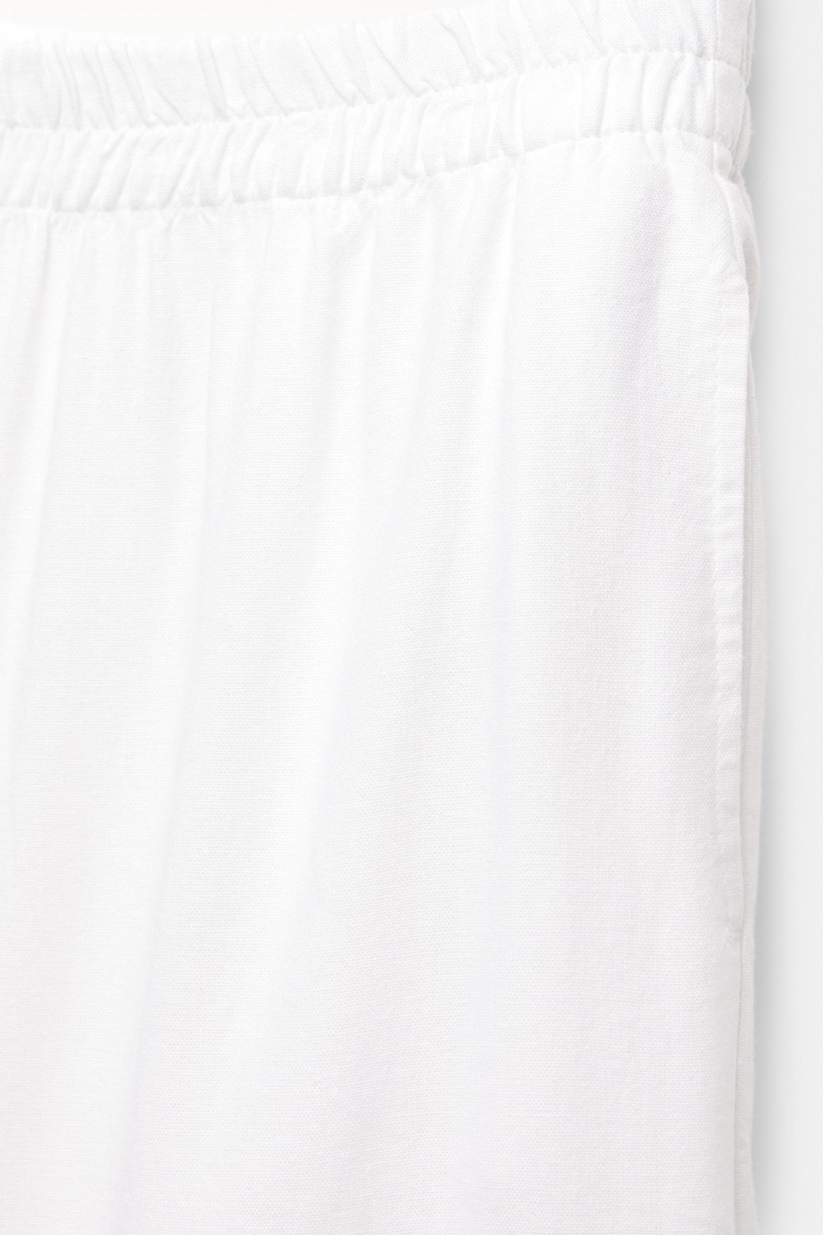 Linen Bermuda shorts Product Image