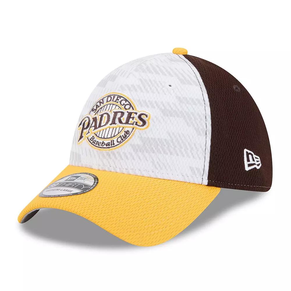 Men's New Era Brown/Gold San Diego Padres 2025 MLB Clubhouse 39THIRTY Flex Hat, Size: Medium/Large Product Image