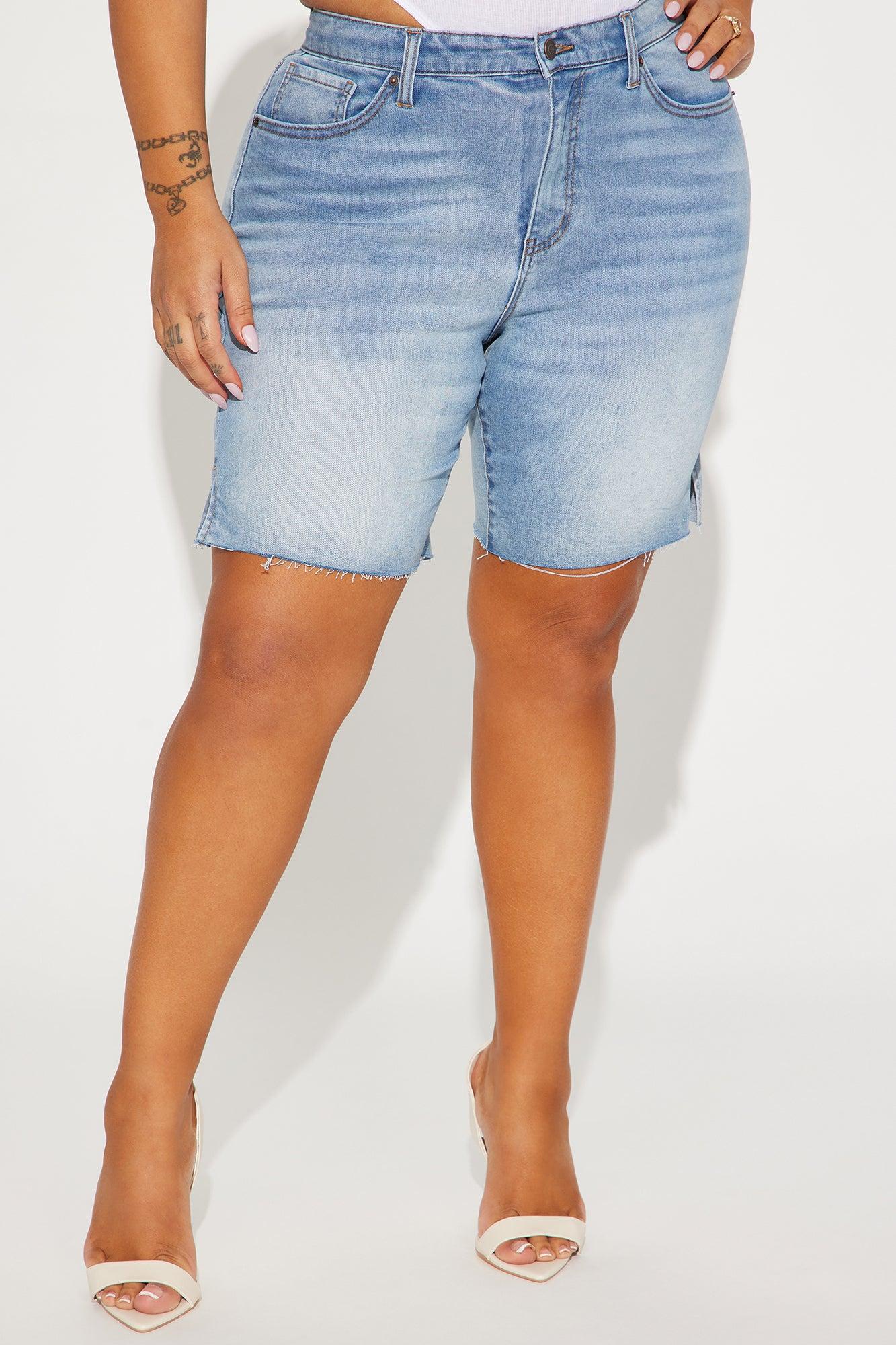 Everything's Good Super Stretch Denim Bermudas - Light Blue Wash Product Image