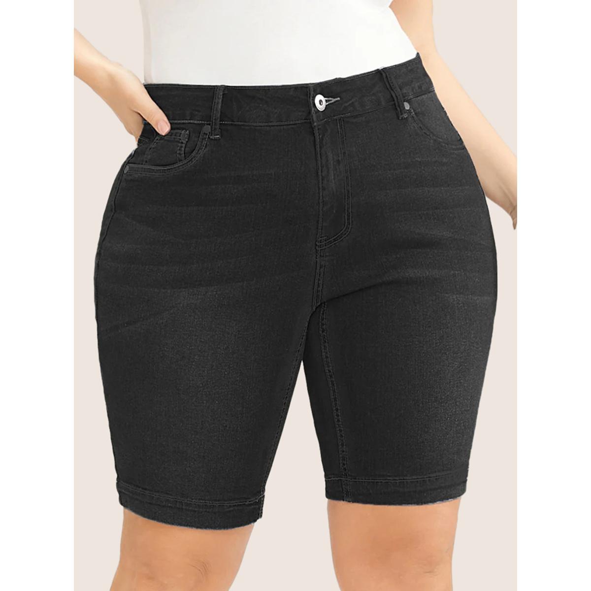 Plus Size Very Stretchy High Rise Dark Wash Denim Shorts Women DarkGray Casual Plain High stretch Slanted pocket Jeans BloomChic 28/5X Product Image