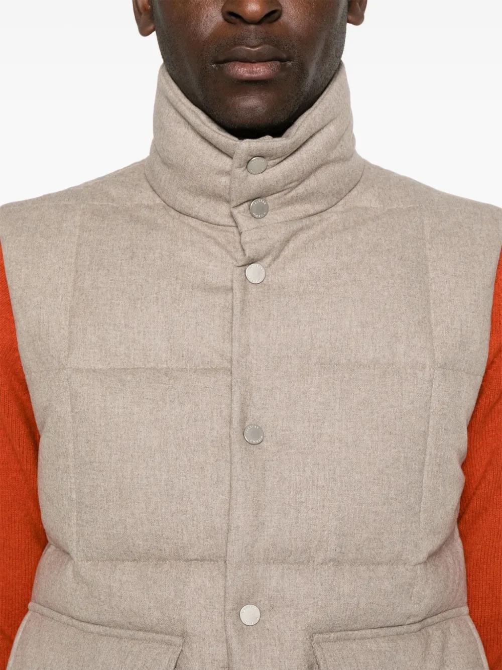 quilted gilet Product Image