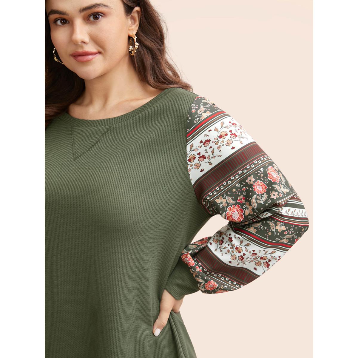 Plus Size Boho Print Patchwork Crew Neck Sweatshirt Women ArmyGreen Casual Elastic cuffs Round Neck Everyday Sweatshirts BloomChic 28/5X Product Image