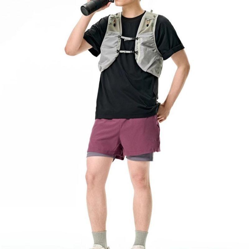 V-Neck Panel Mesh Crop Buckle Cargo Vest Product Image