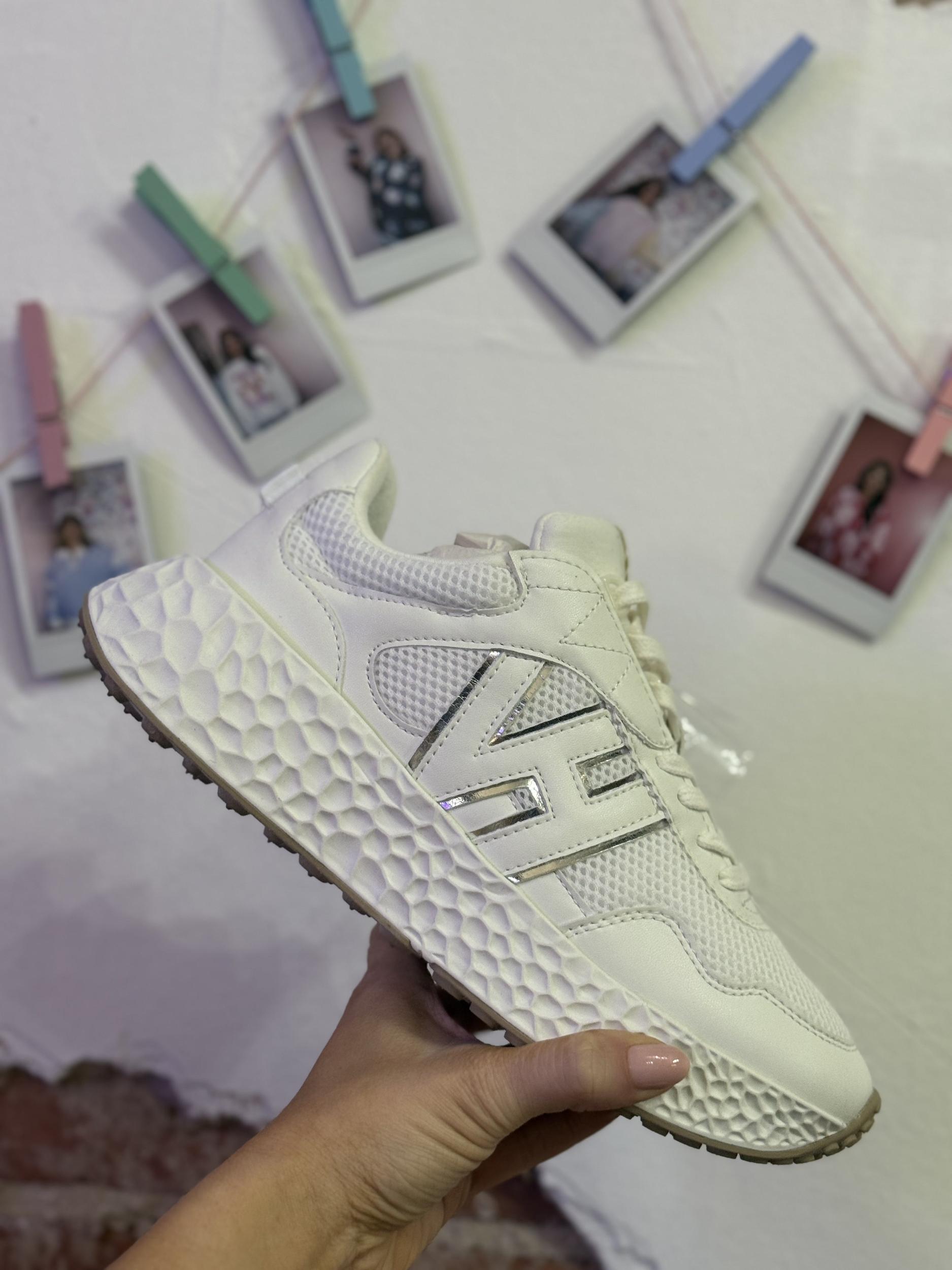 Vintage Havana Starling White Wedge Running Sneaker Product Image