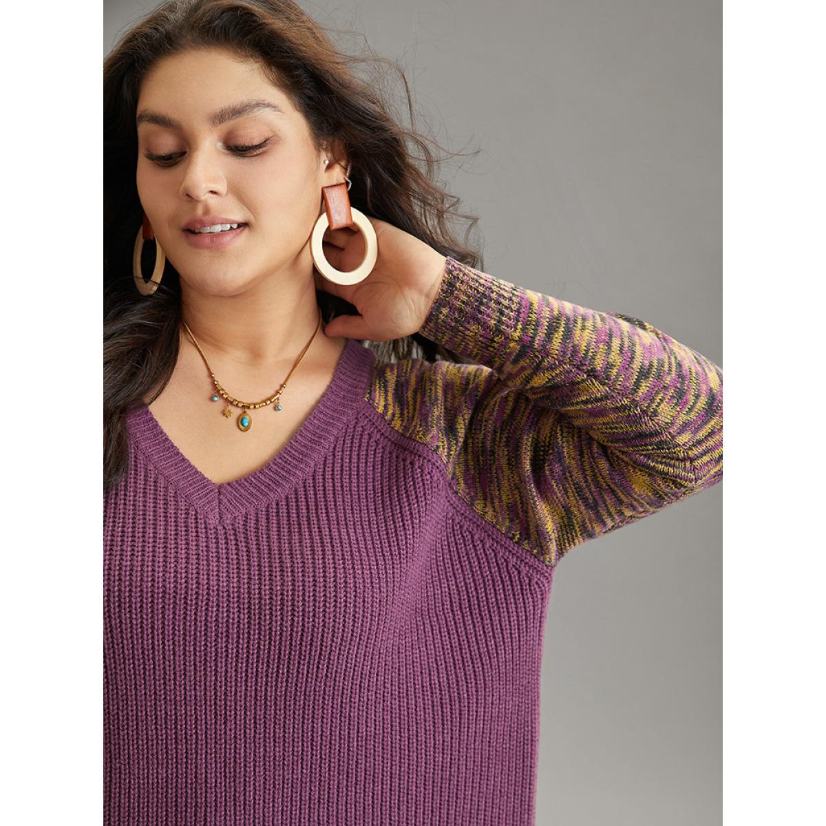 Plus Size Ombre Heather Raglan Sleeve Plisse Pullover Mauve Women Casual Loose Long Sleeve V-neck Dailywear Pullovers BloomChic 12/L Product Image