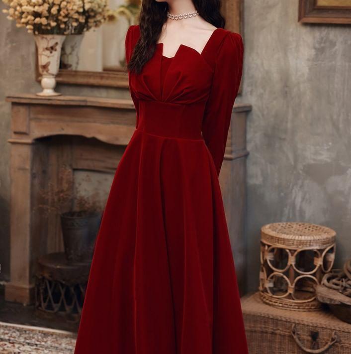 Long-Sleeve Notch Neck Plain Ruched Midi A-Line Cocktail Dress / Evening Gown Product Image