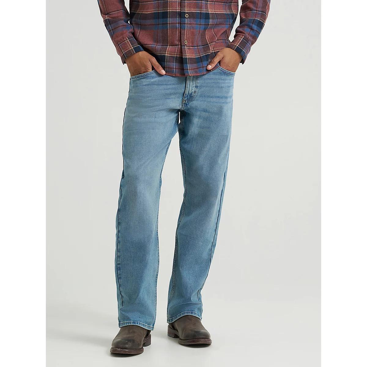 Men's Relaxed Bootcut Jean in Milo Product Image