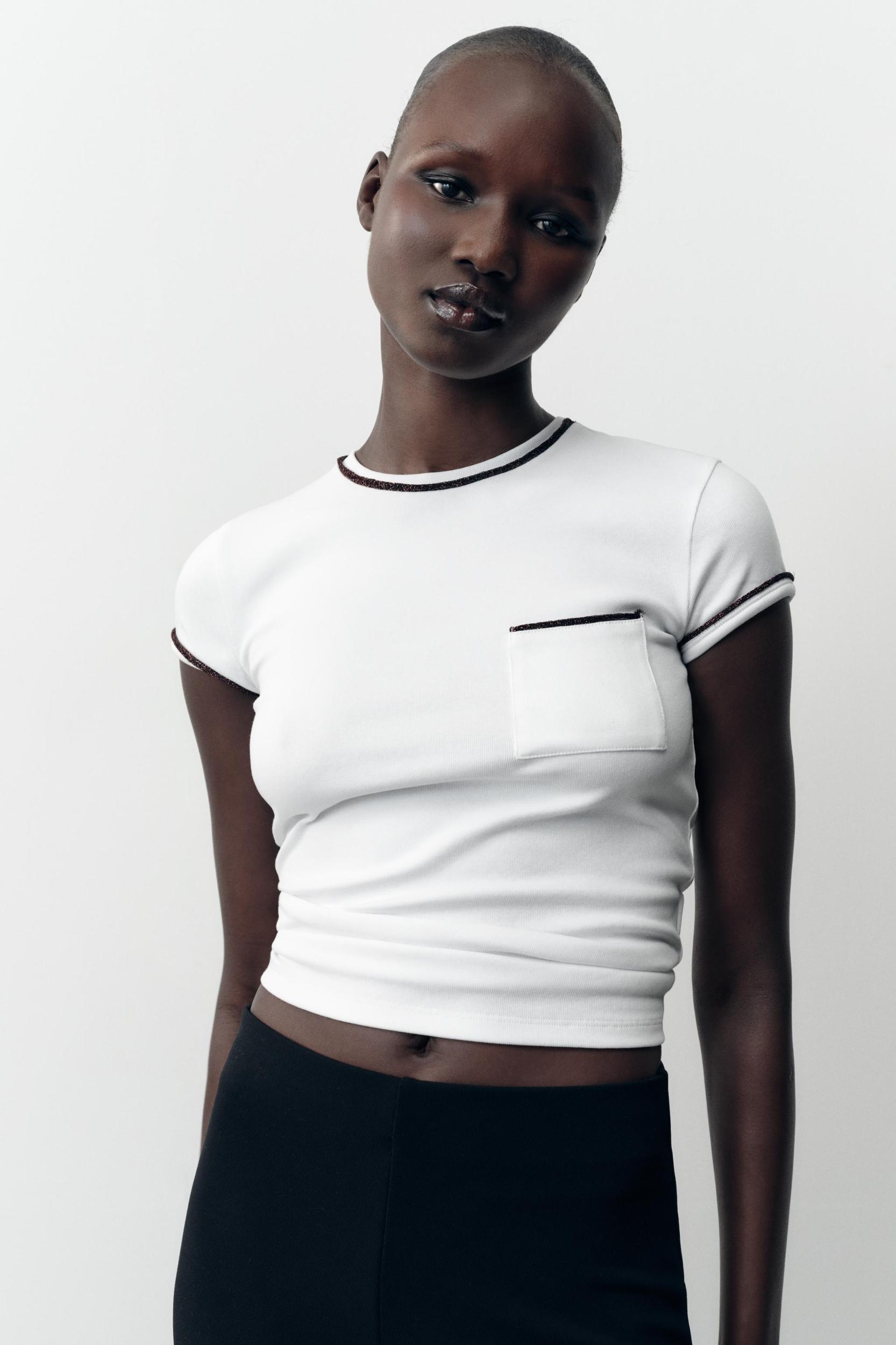 T-SHIRT WITH METALLIC THREAD TRIM Product Image