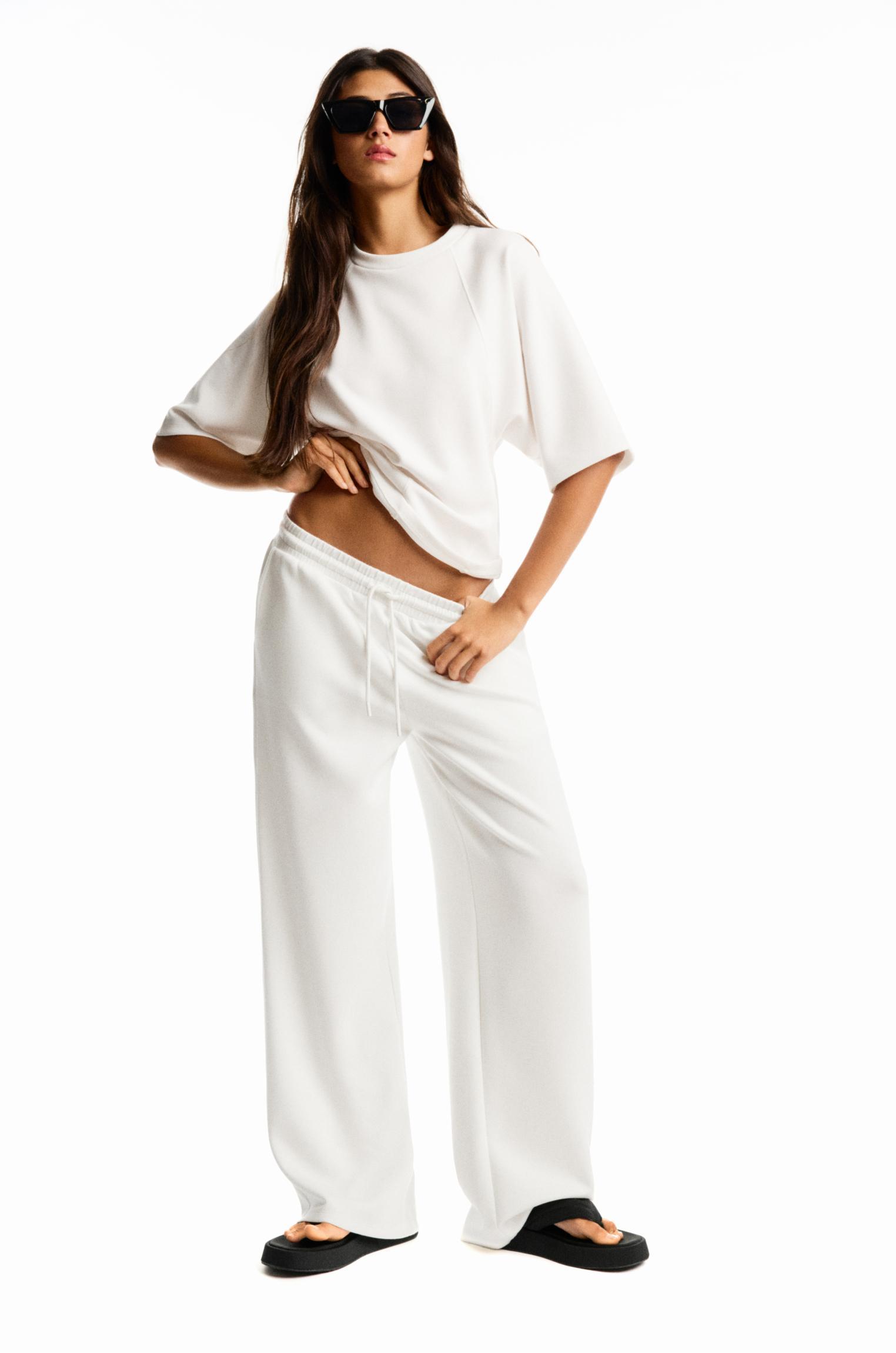 Soft touch wide-leg pants Product Image