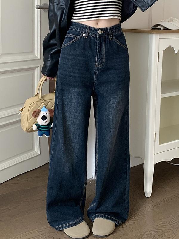 Distressed Wash High Rise Boyfriend Jeans Product Image