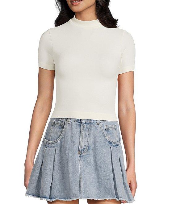 C&V Chelsea & Violet Mock Neck Seamless Knit Crop Top Product Image