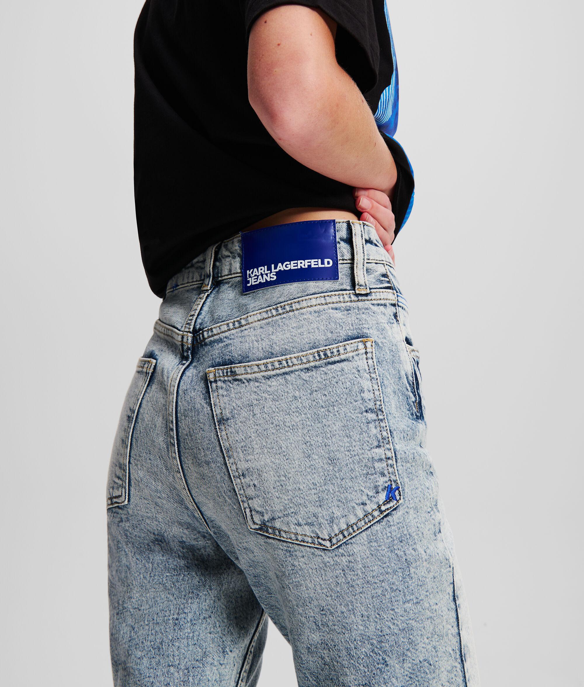 HIGH-RISE TAPERED JEANS Product Image