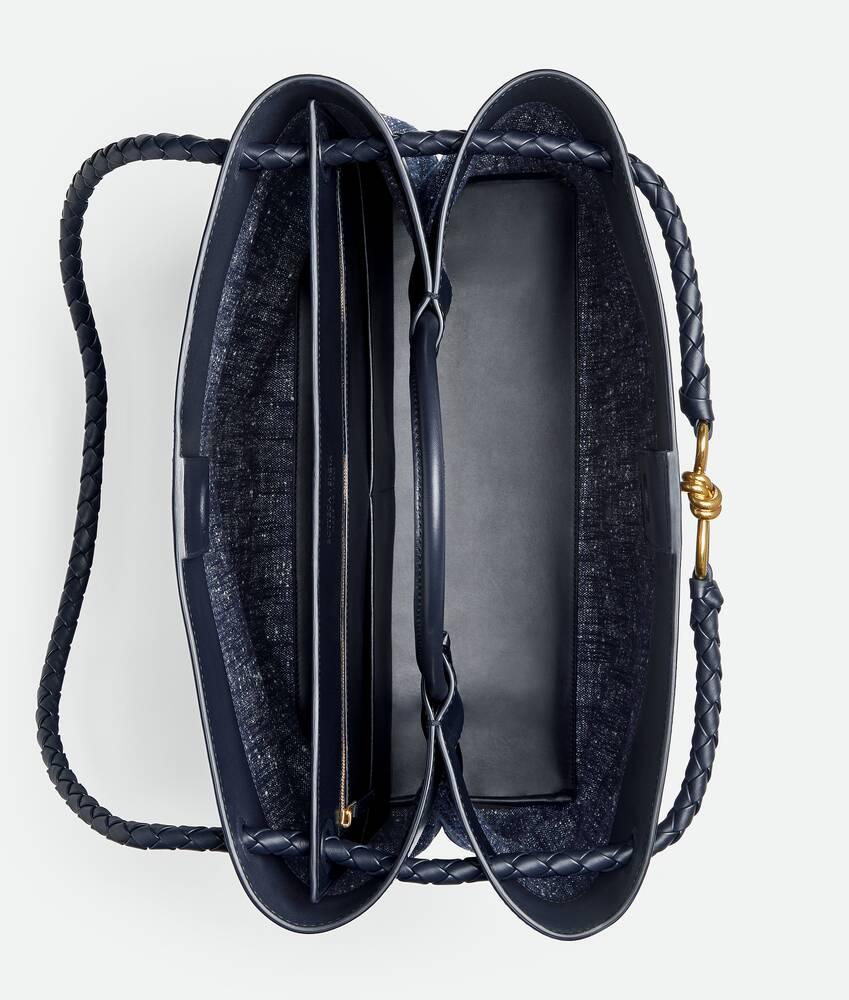 Women's Large Andiamo in Navy/white/space Product Image