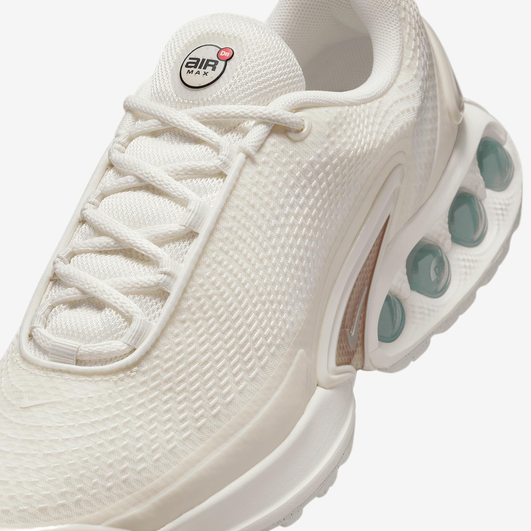 Nike Womens Air Max Dn SE Shoes | HV4436-133 Product Image