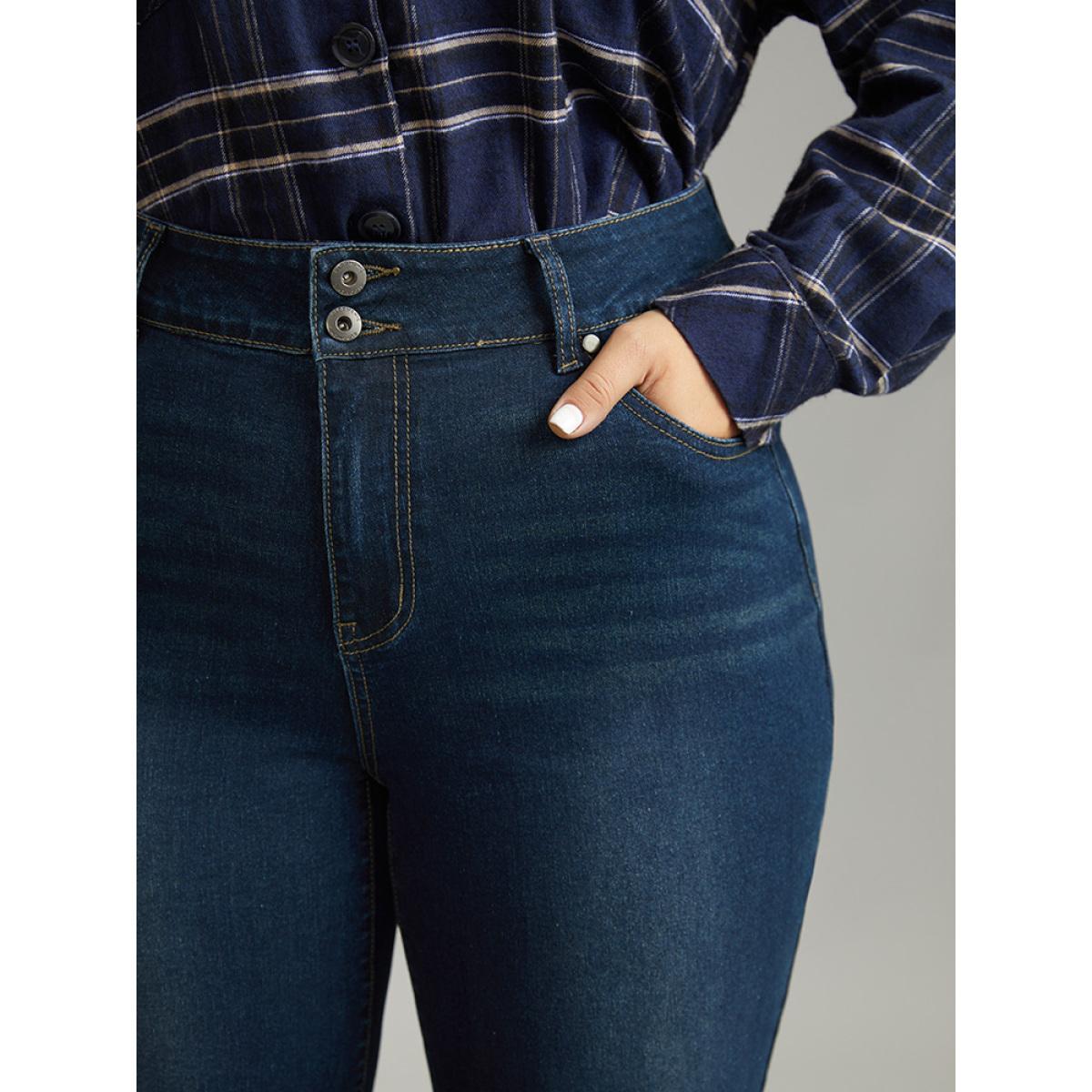 Plus Size Straight Leg Full Length Pocket Zipper Jeans Women Indigo Casual Plain Plain High stretch Pocket Jeans BloomChic 30/6X Product Image