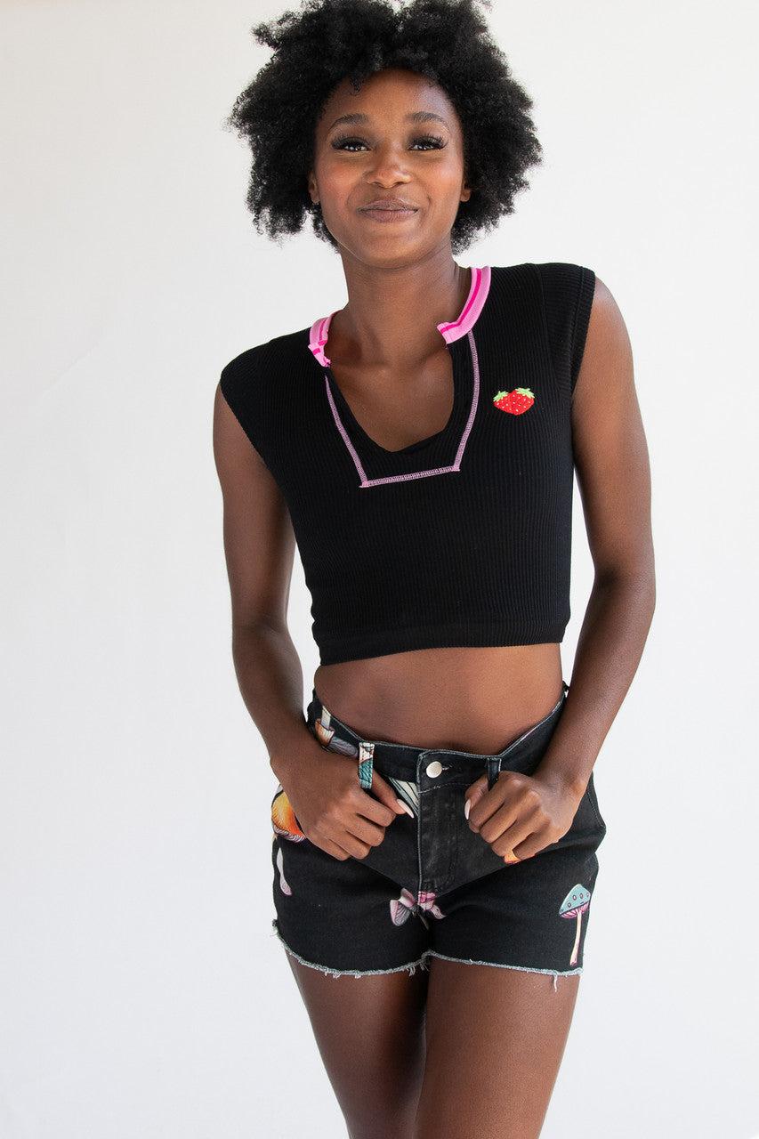 Embroidered Patch Sporty Notch Neck Seamless Tee Product Image