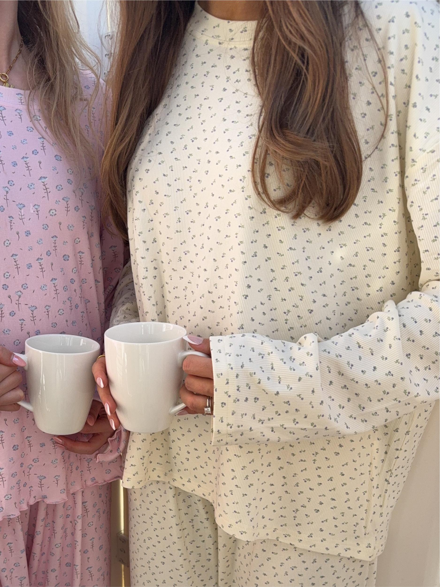 Light Pink Ditsy Floral Long Sleeve Pajama Top Product Image