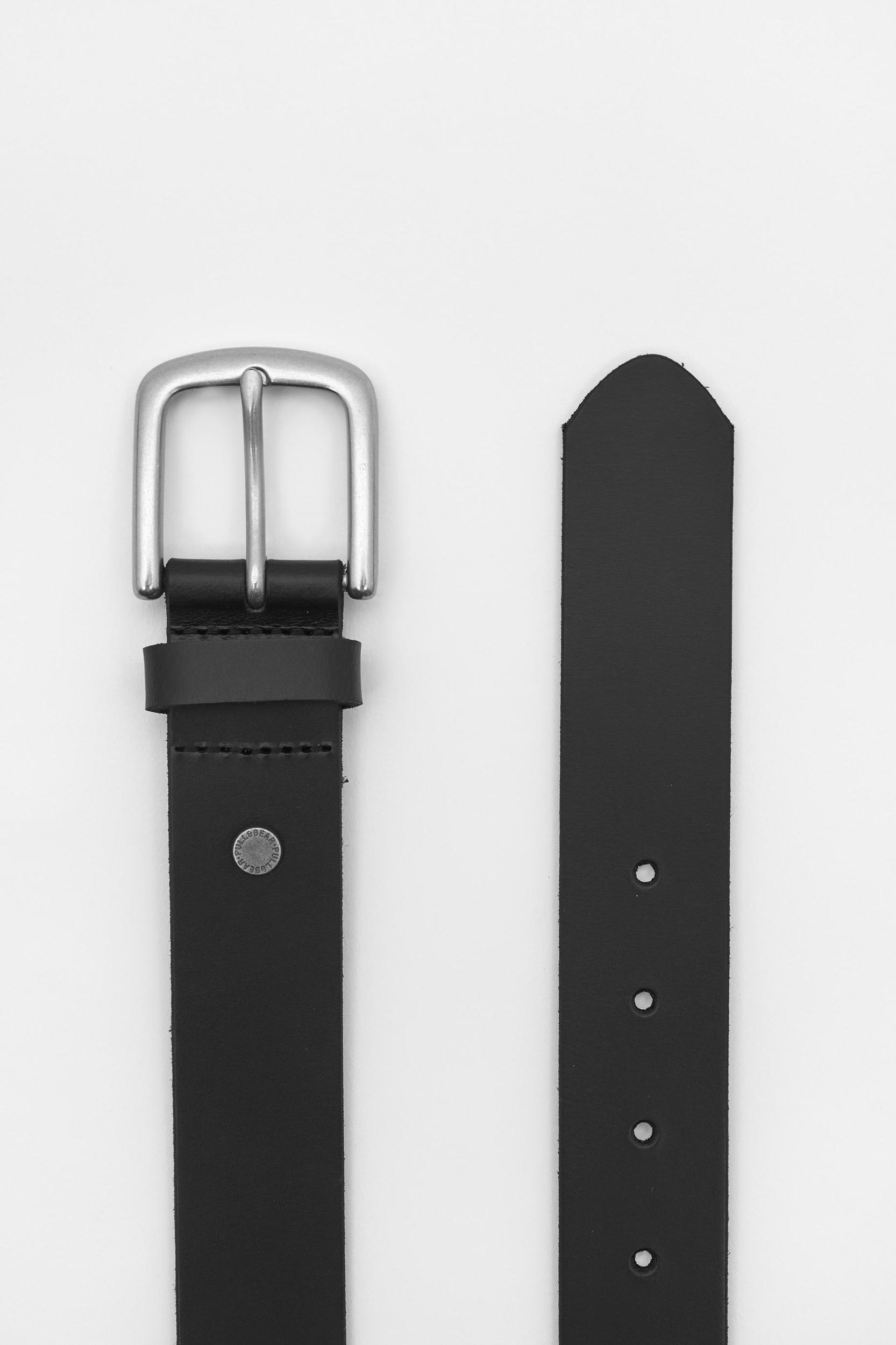 Black leather belt Product Image