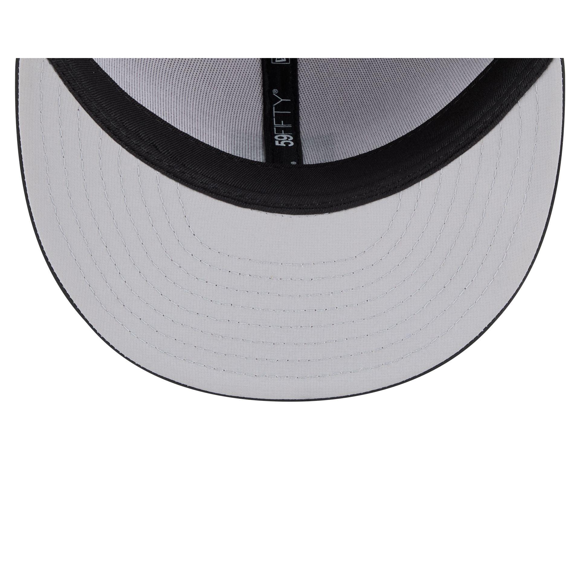 Pittsburgh Pirates 2026 Clubhouse Black & White 59FIFTY Fitted Hat Male Product Image