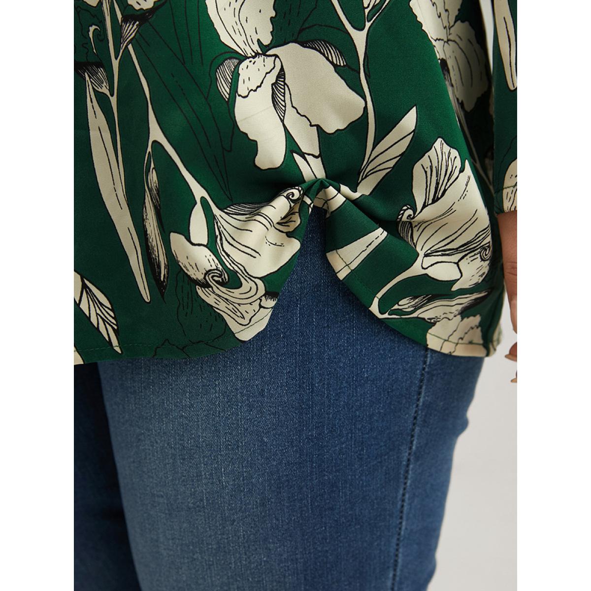 Plus Size Emerald Floral Printed V Neck Blouse Women Elegant Long Sleeve V-neck Dailywear Blouses BloomChic 26/4X Product Image